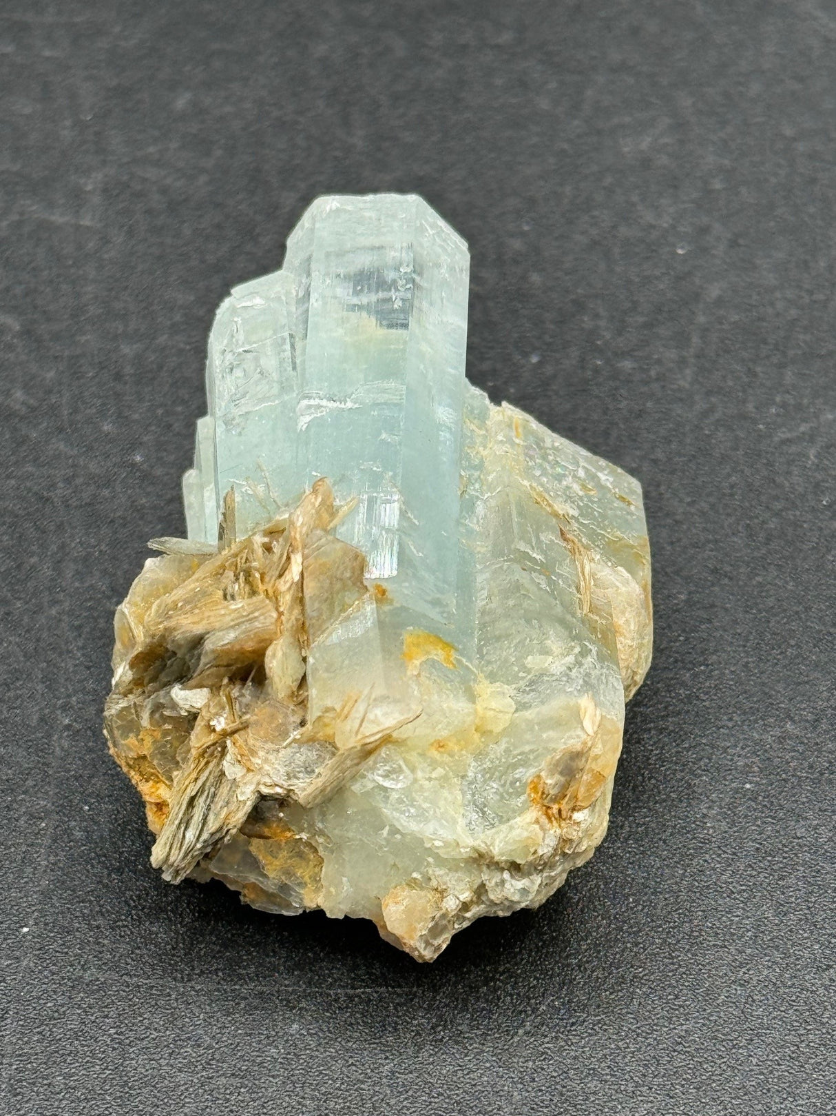 Aquamarine Specimen - 50g