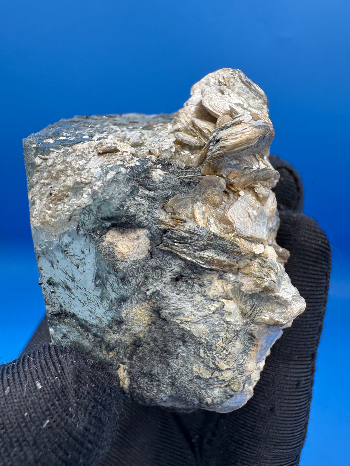 Aquamarine Specimen - 122g