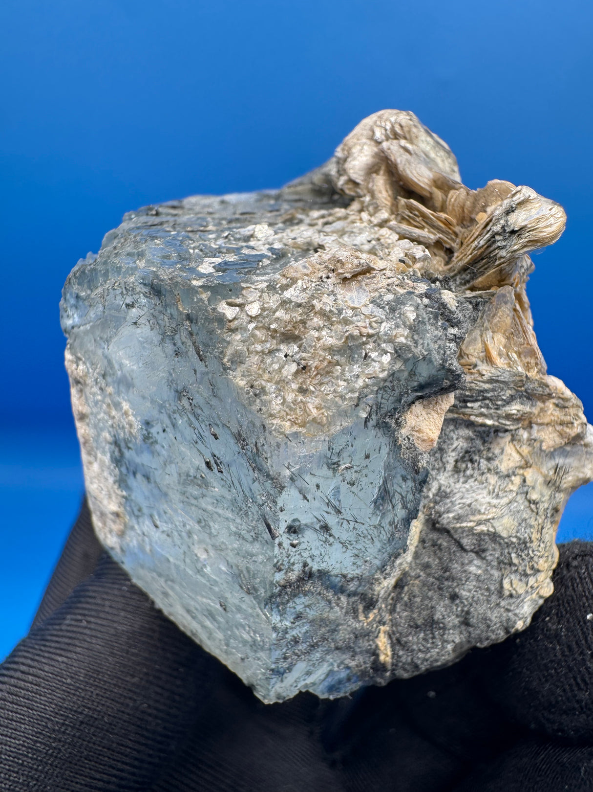 Aquamarine Specimen - 122g