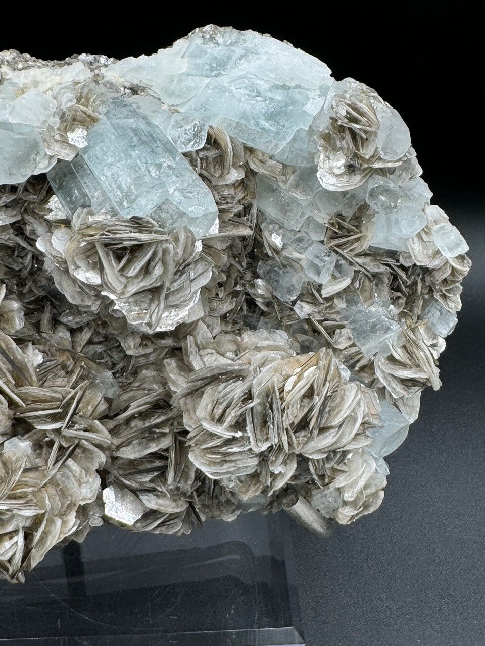 Aquamarine Specimen - 2001g