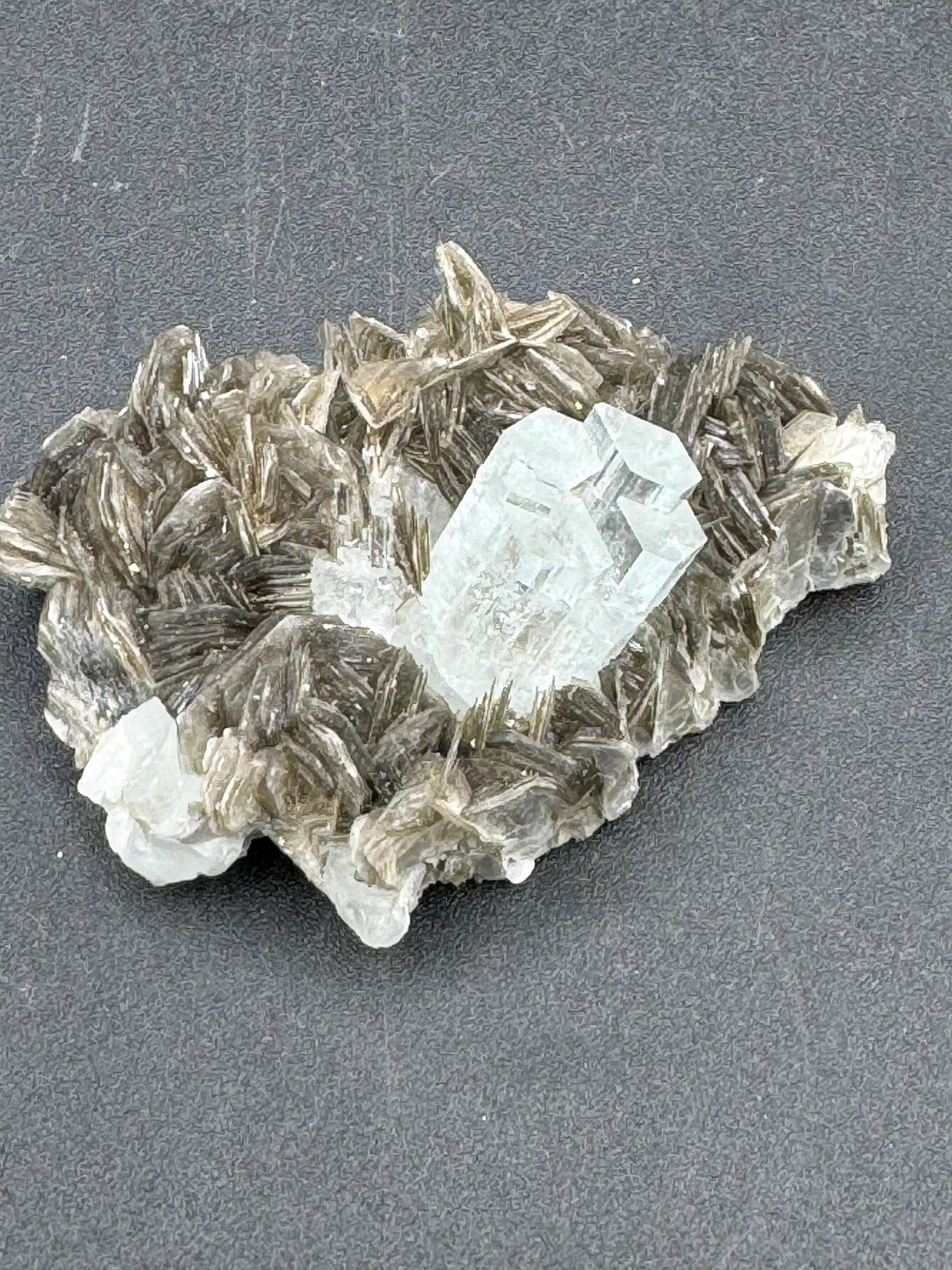 Aquamarine Specimen - 99g