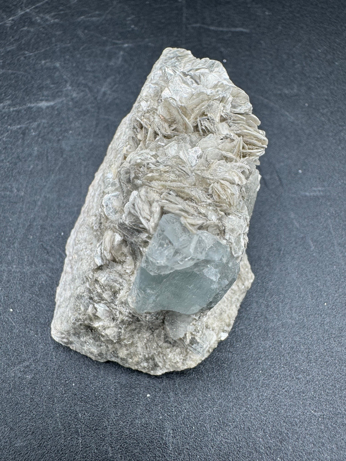 Aquamarine Specimen - 68g