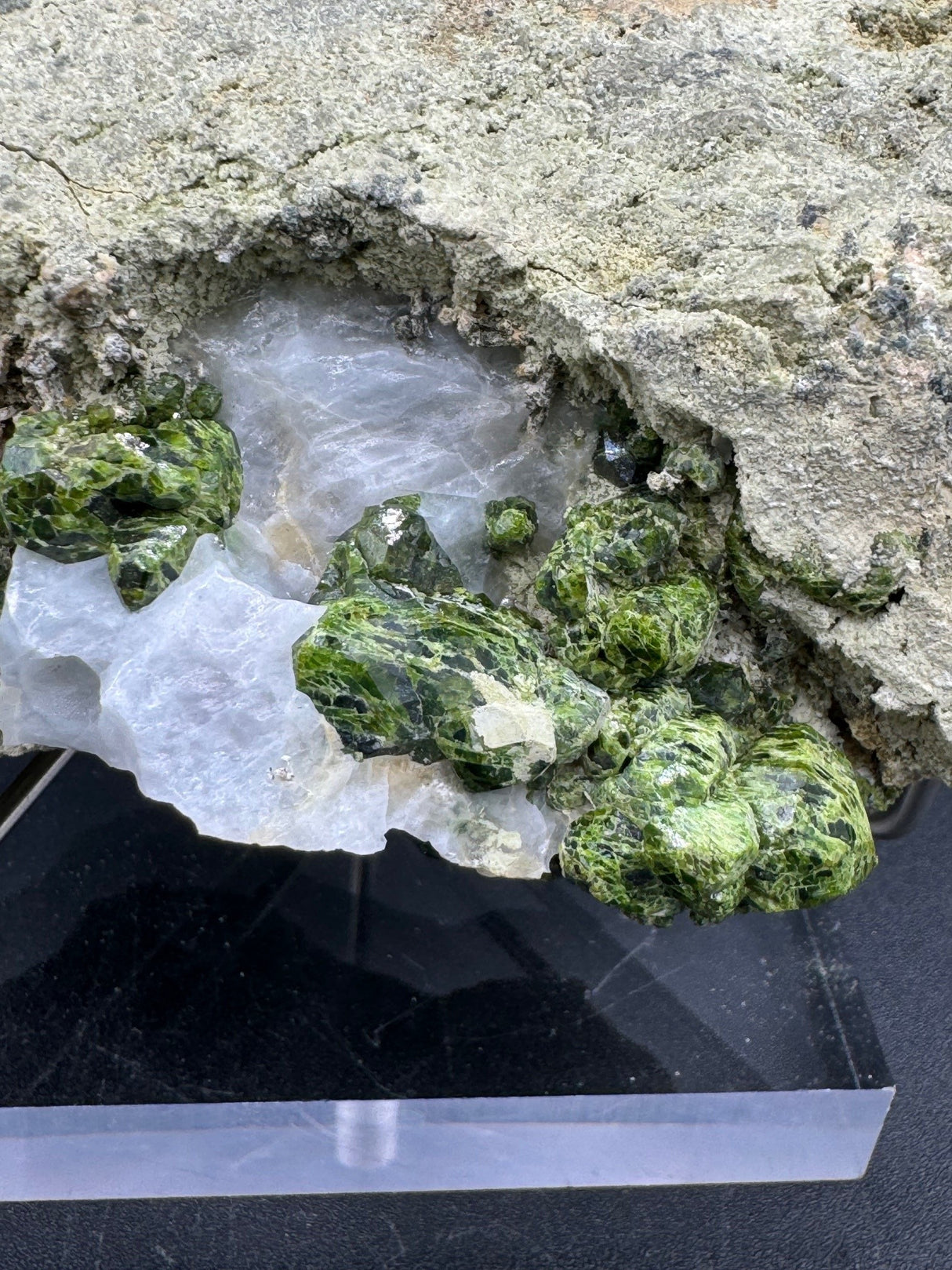 Green Garnet Specimen - 1285g