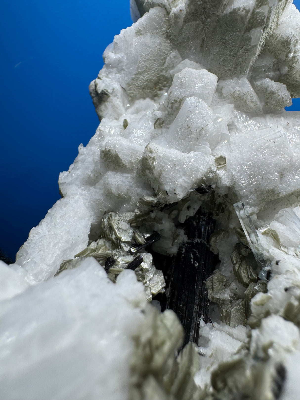 Black Tourmline and Aquarmarine Specimen - 426g