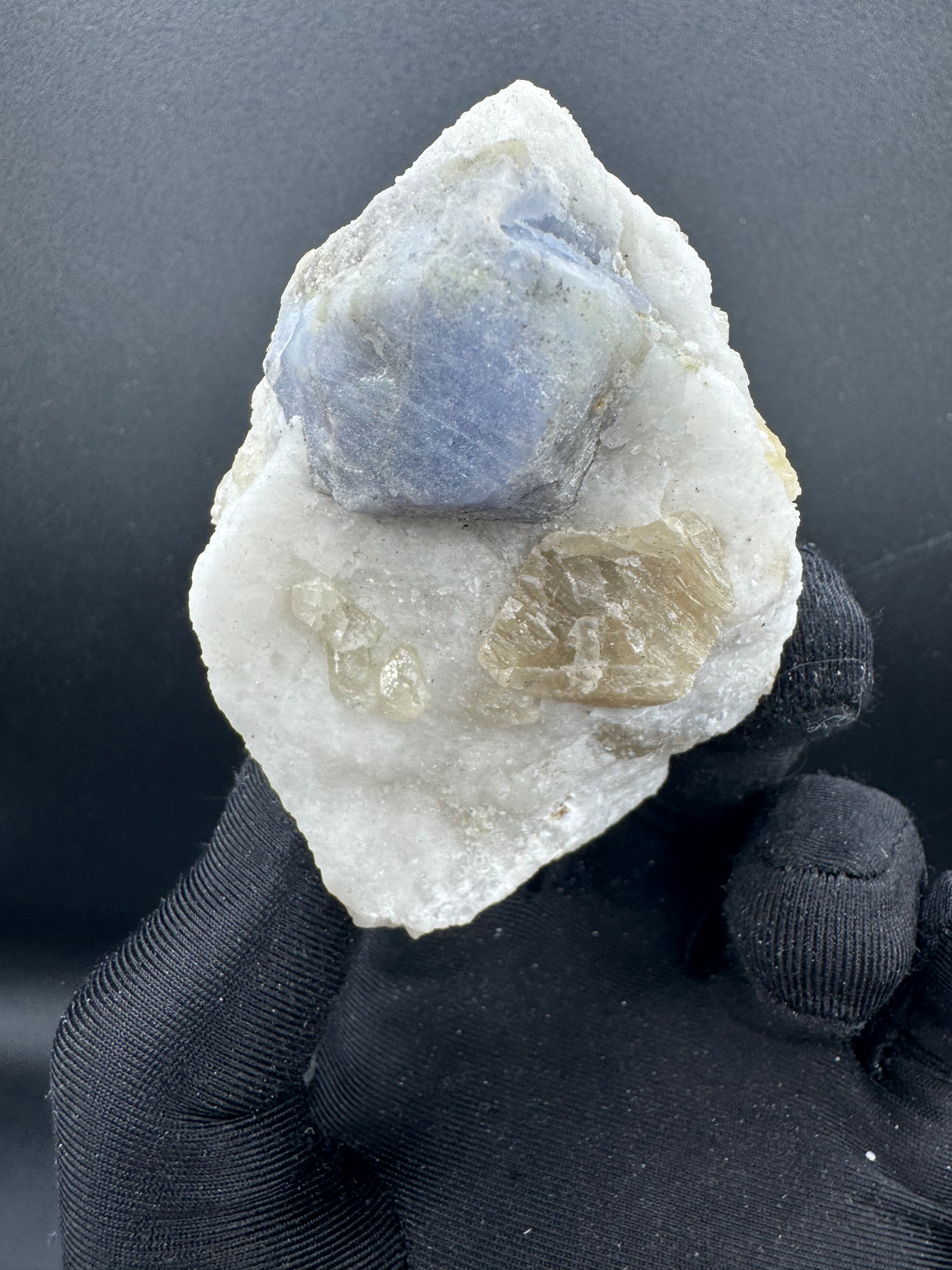 Hackmanite Specimen - 225g