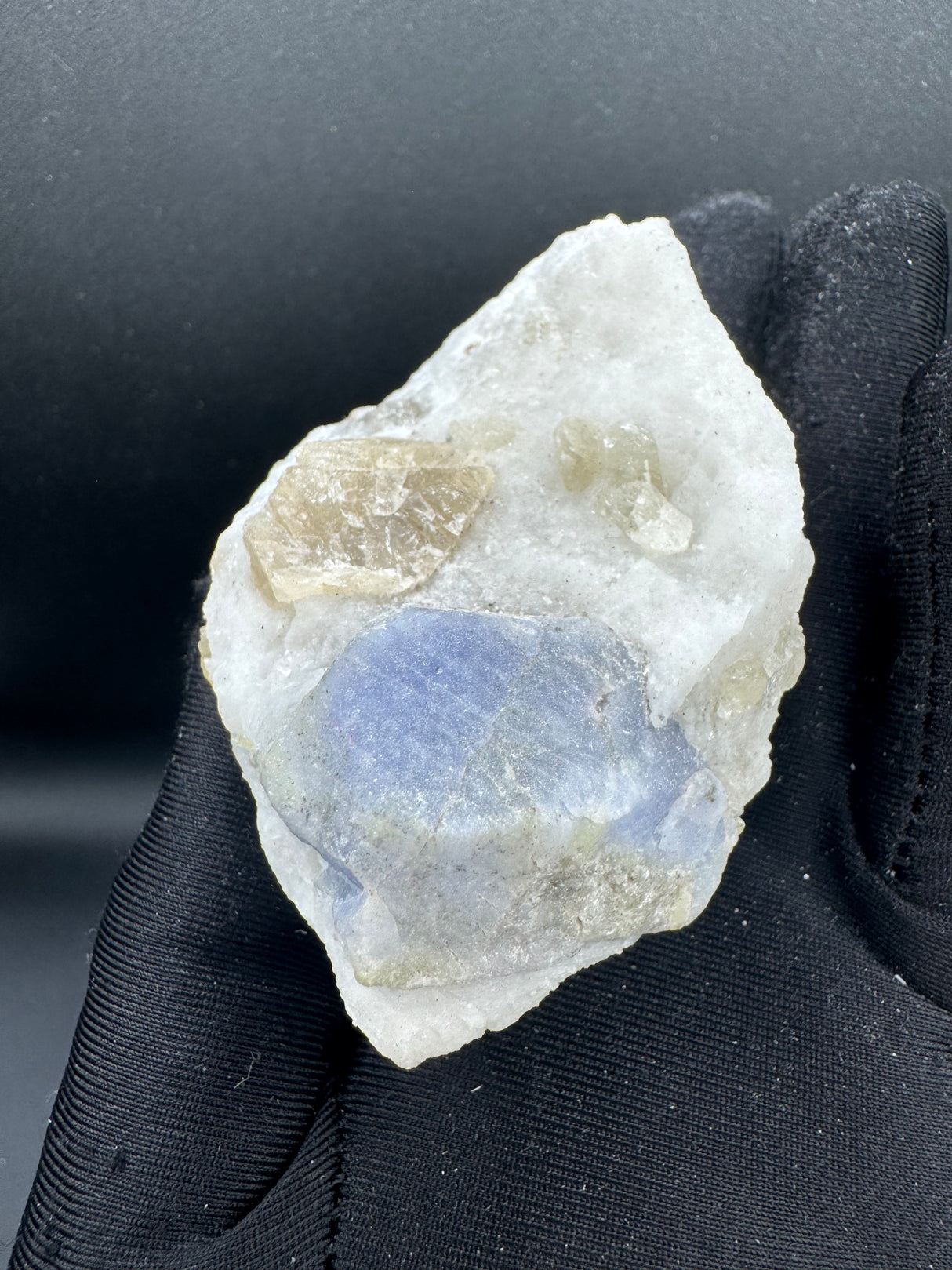 Hackmanite Specimen - 225g
