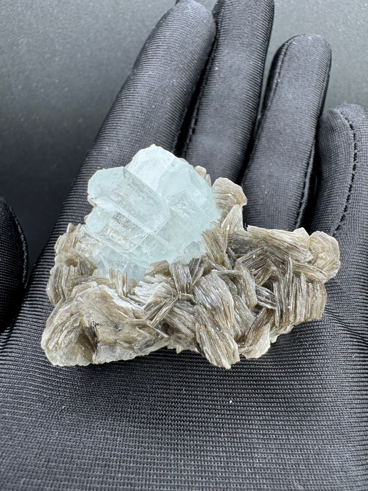 Aquamarine Specimen - 61g