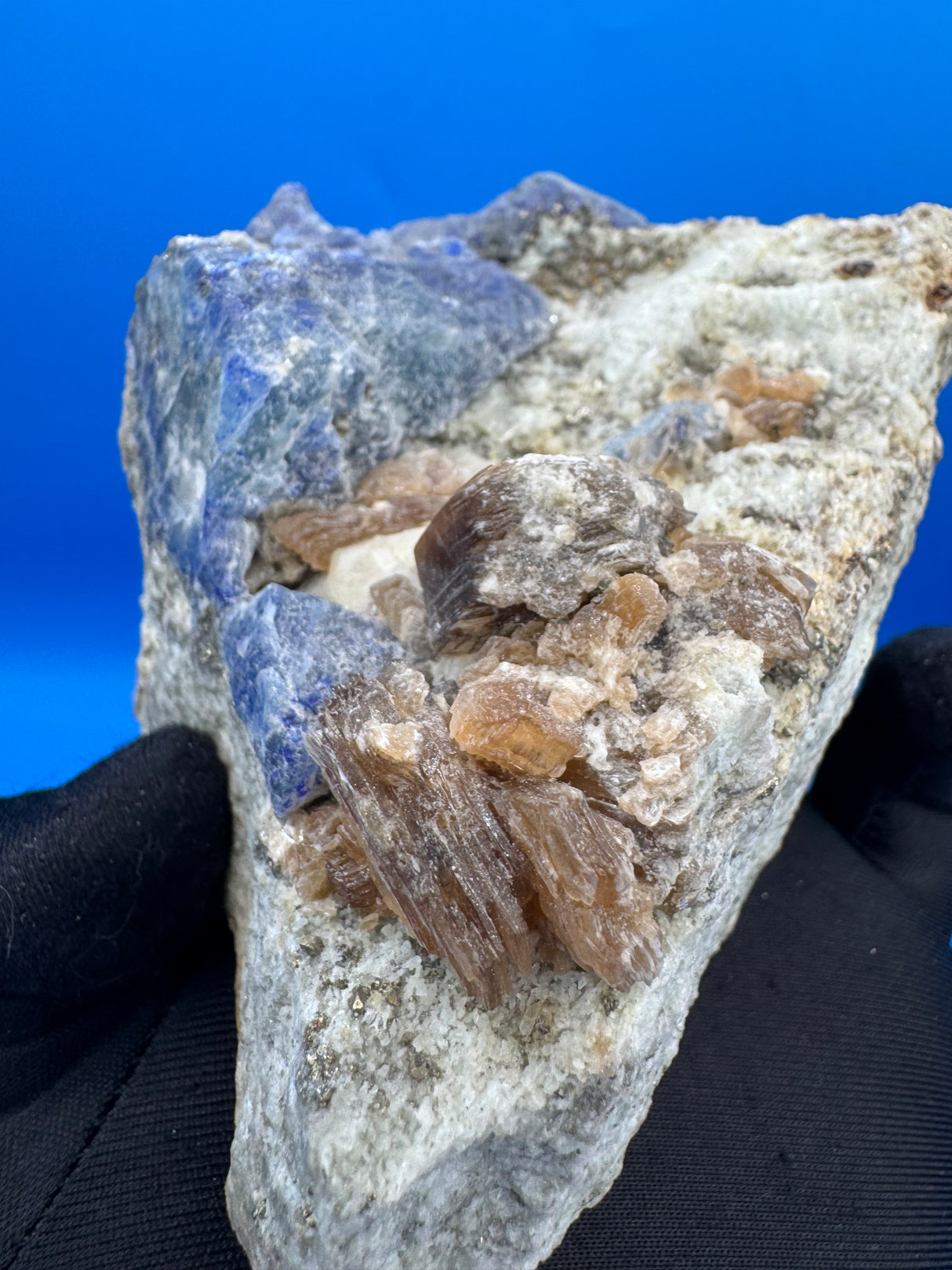 Lazurite Specimen - 1032g