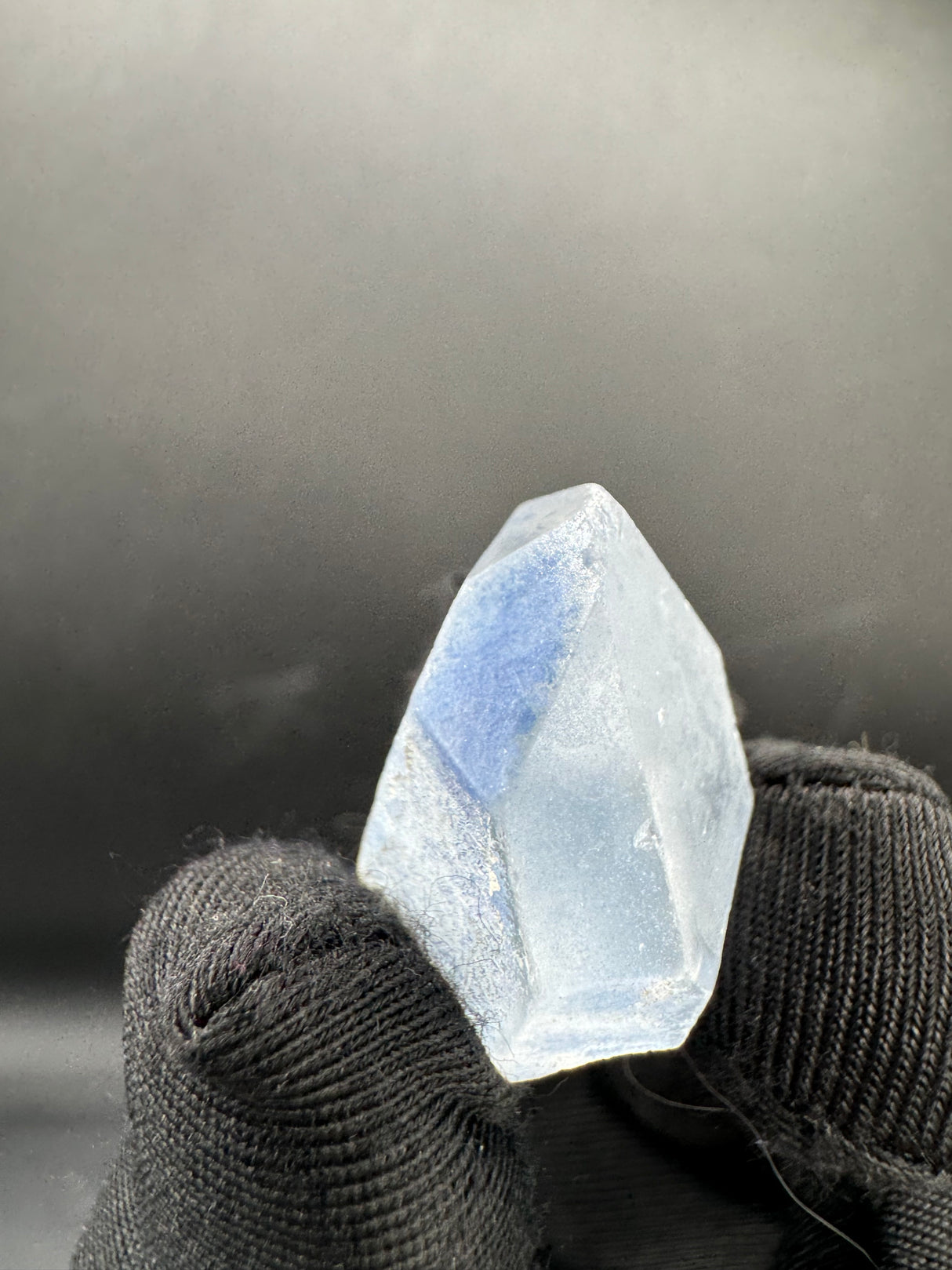 Dumortierite - 7.668g