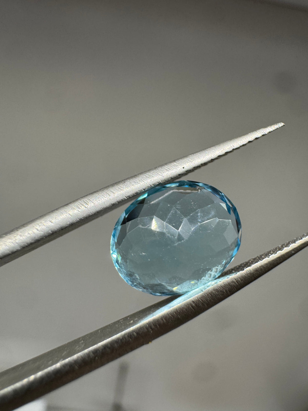 Blue Topaz Gemstone – Brilliant Blue, Eye-Clean Loose Jewelry Stone 4.70ct