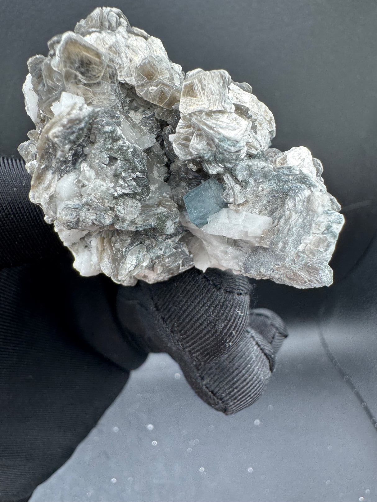 Aquamarine Specimen - 69g