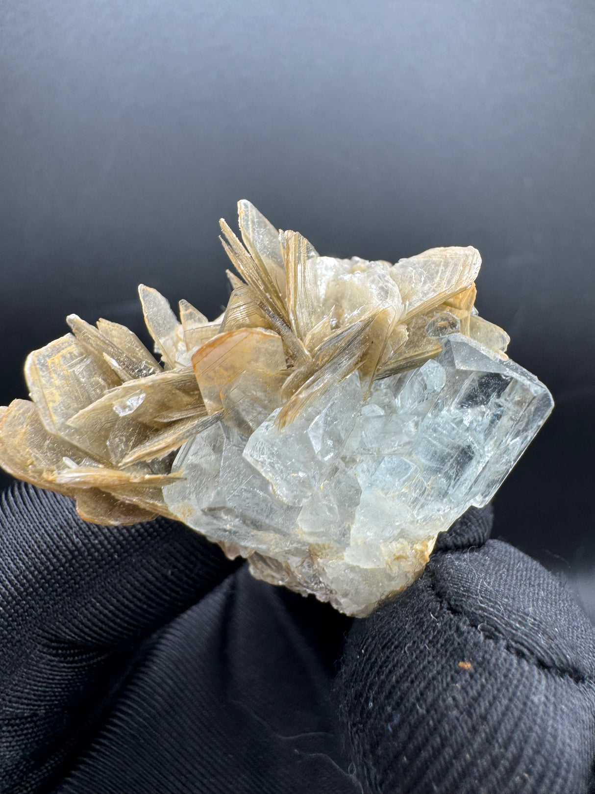 Aquamarine Specimen - 26g