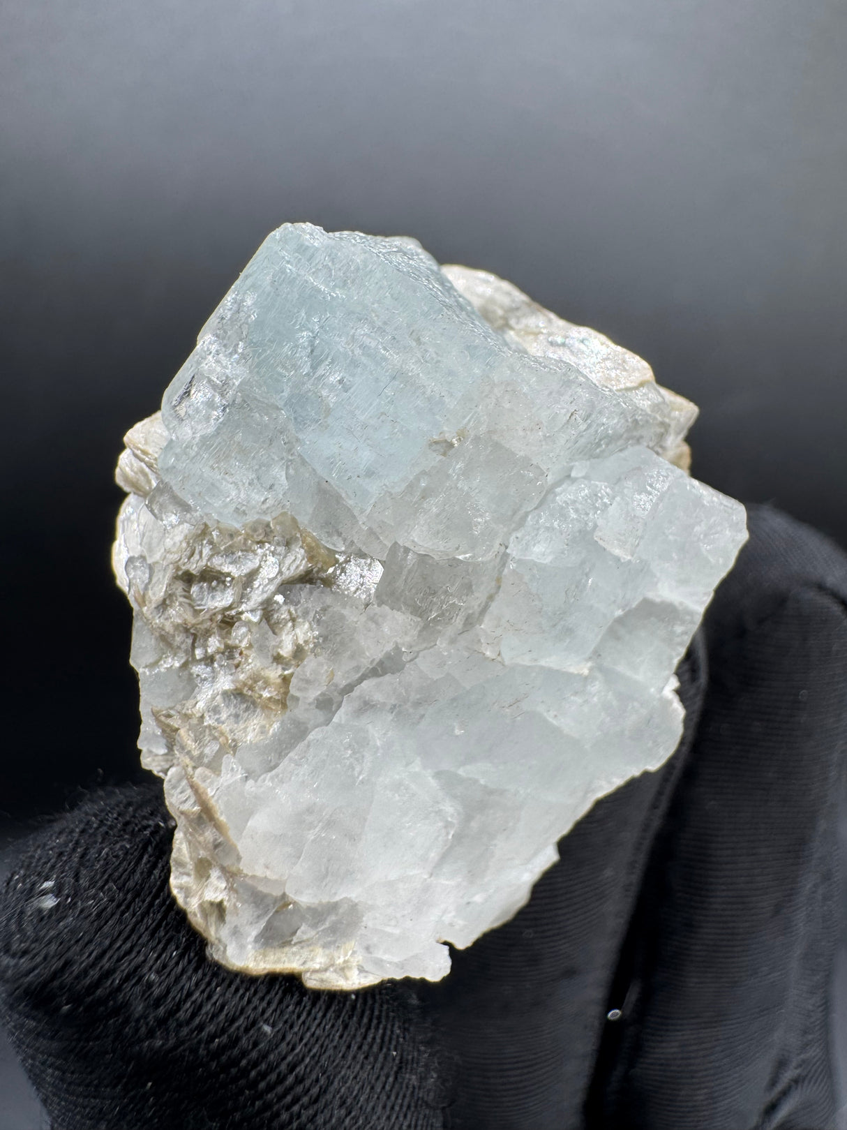 Aquamarine Specimen - 25g