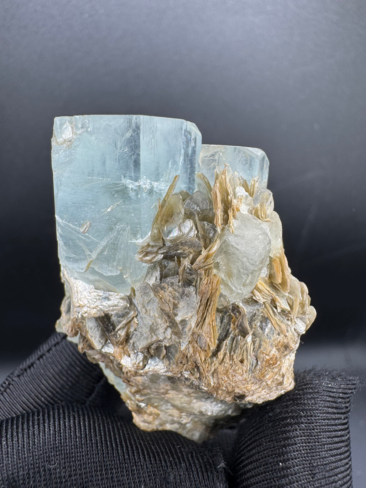 Aquamarine Specimen - 73g