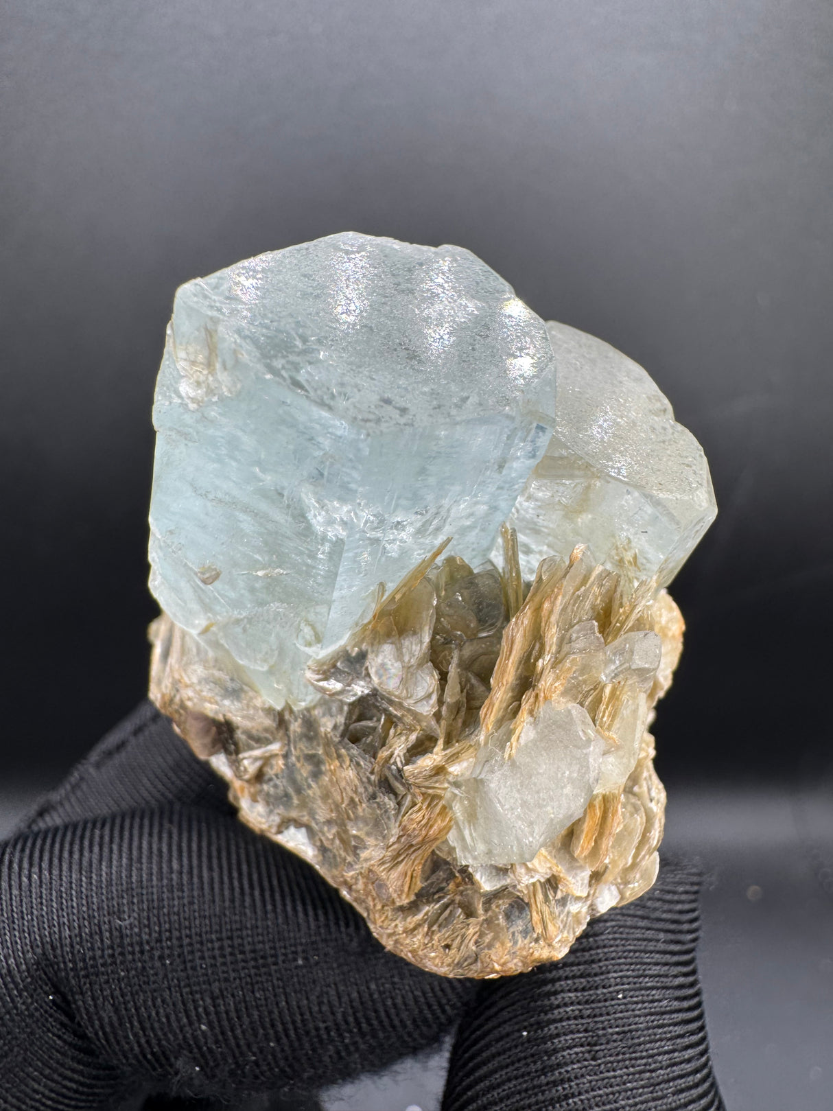 Aquamarine Specimen - 73g