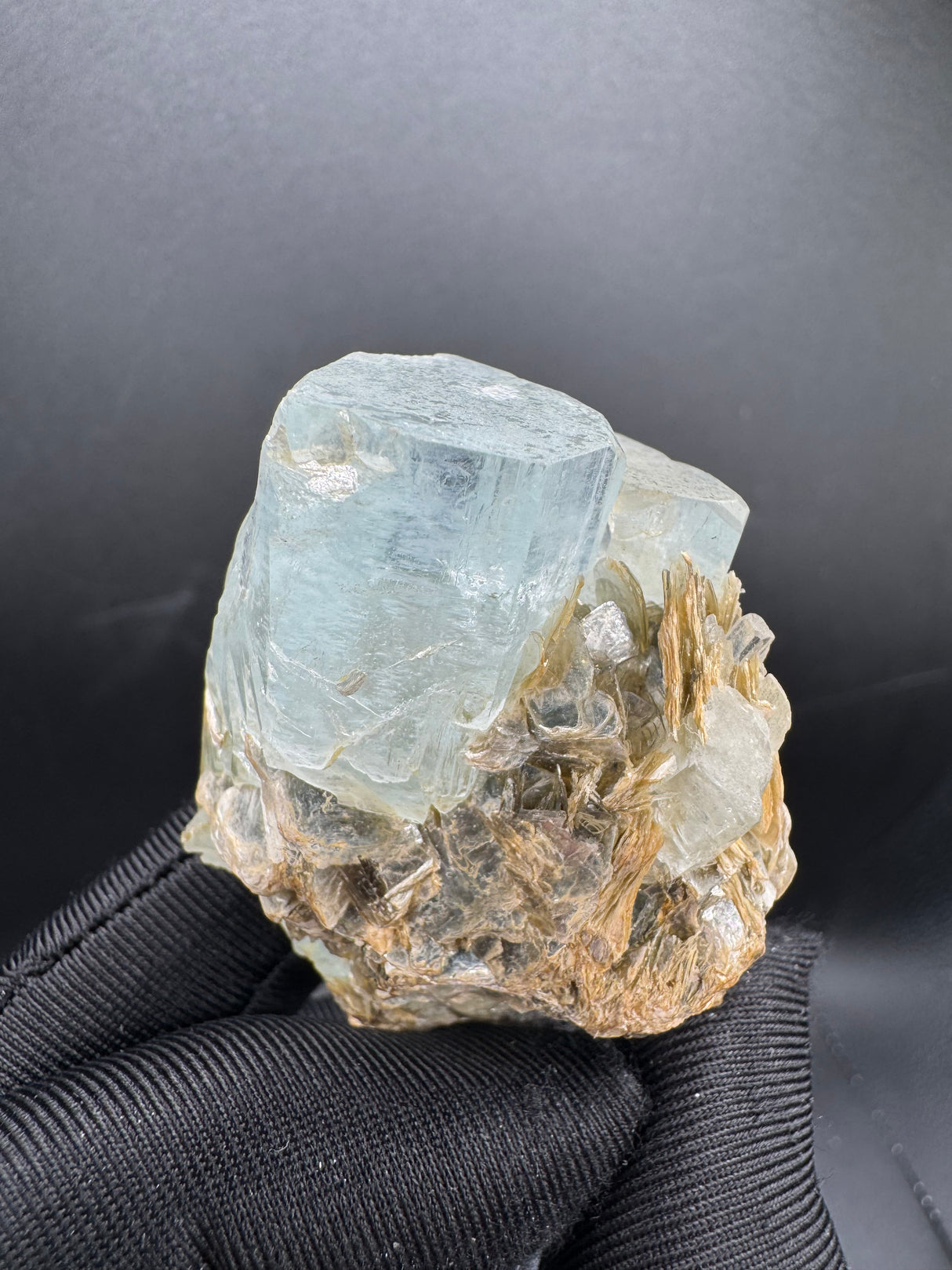 Aquamarine Specimen - 73g