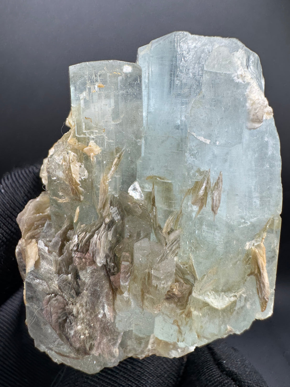 Aquamarine Specimen - 73g