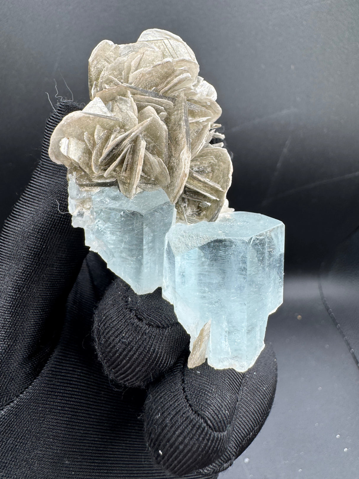 Aquamarine Specimen - 70g