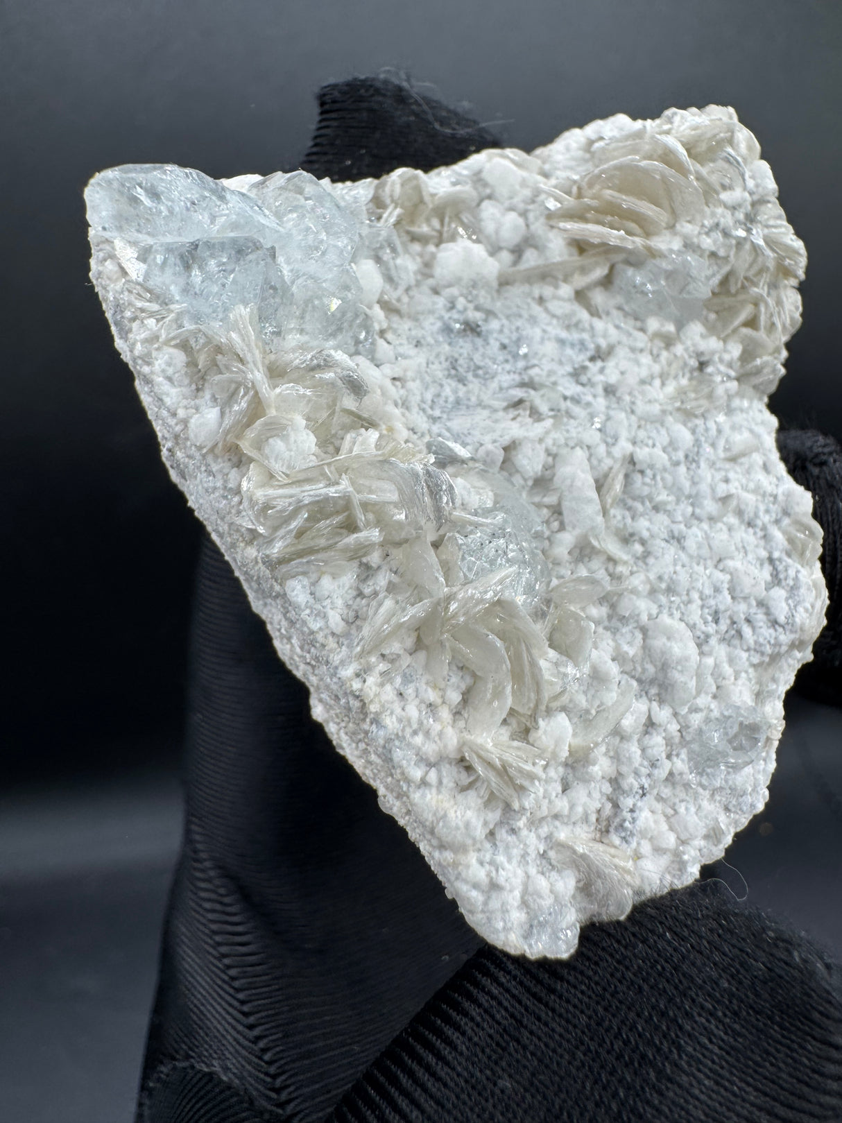 Aquamarine Specimen - 57g