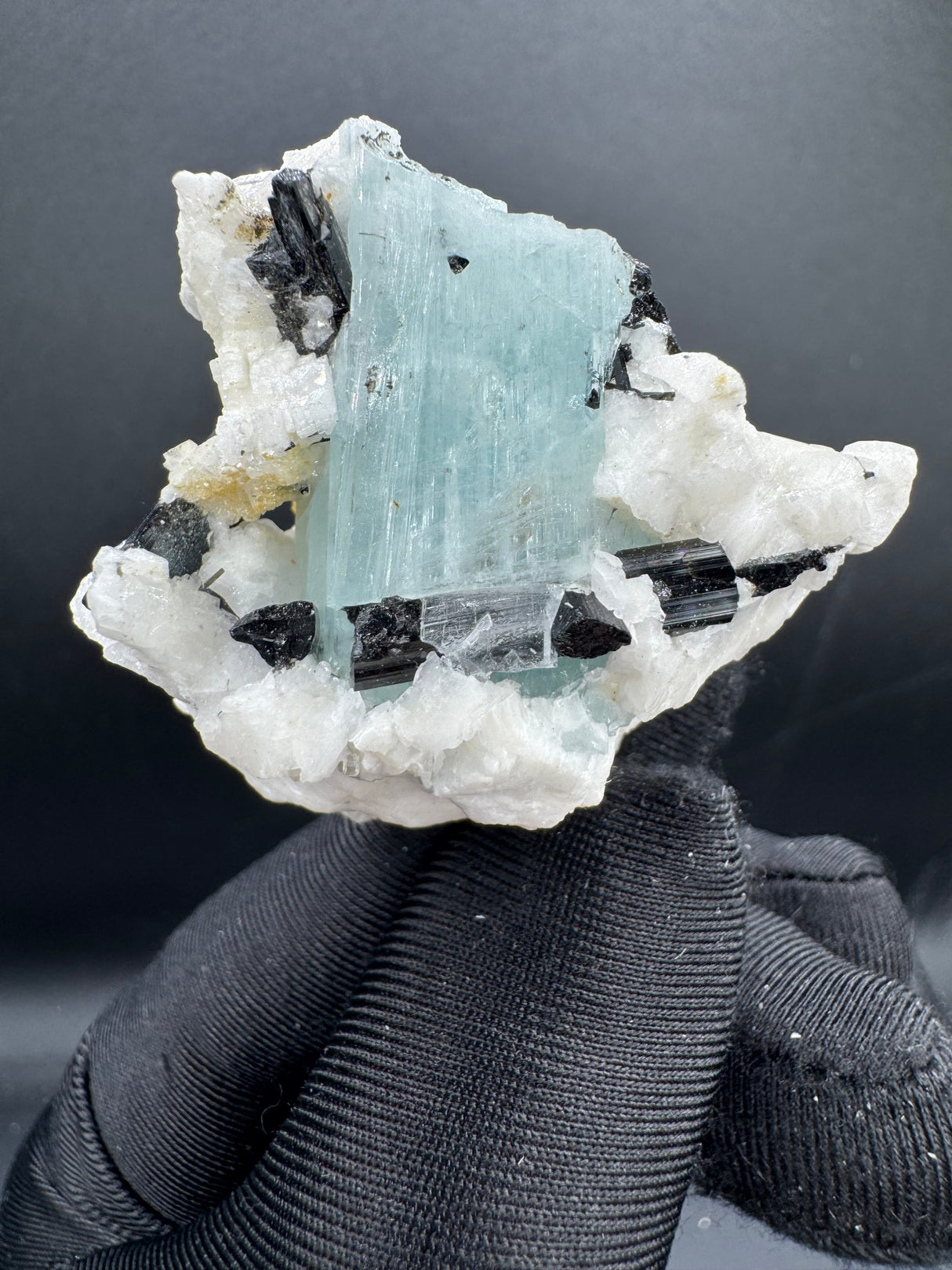 Aquamarine Specimen - 38g