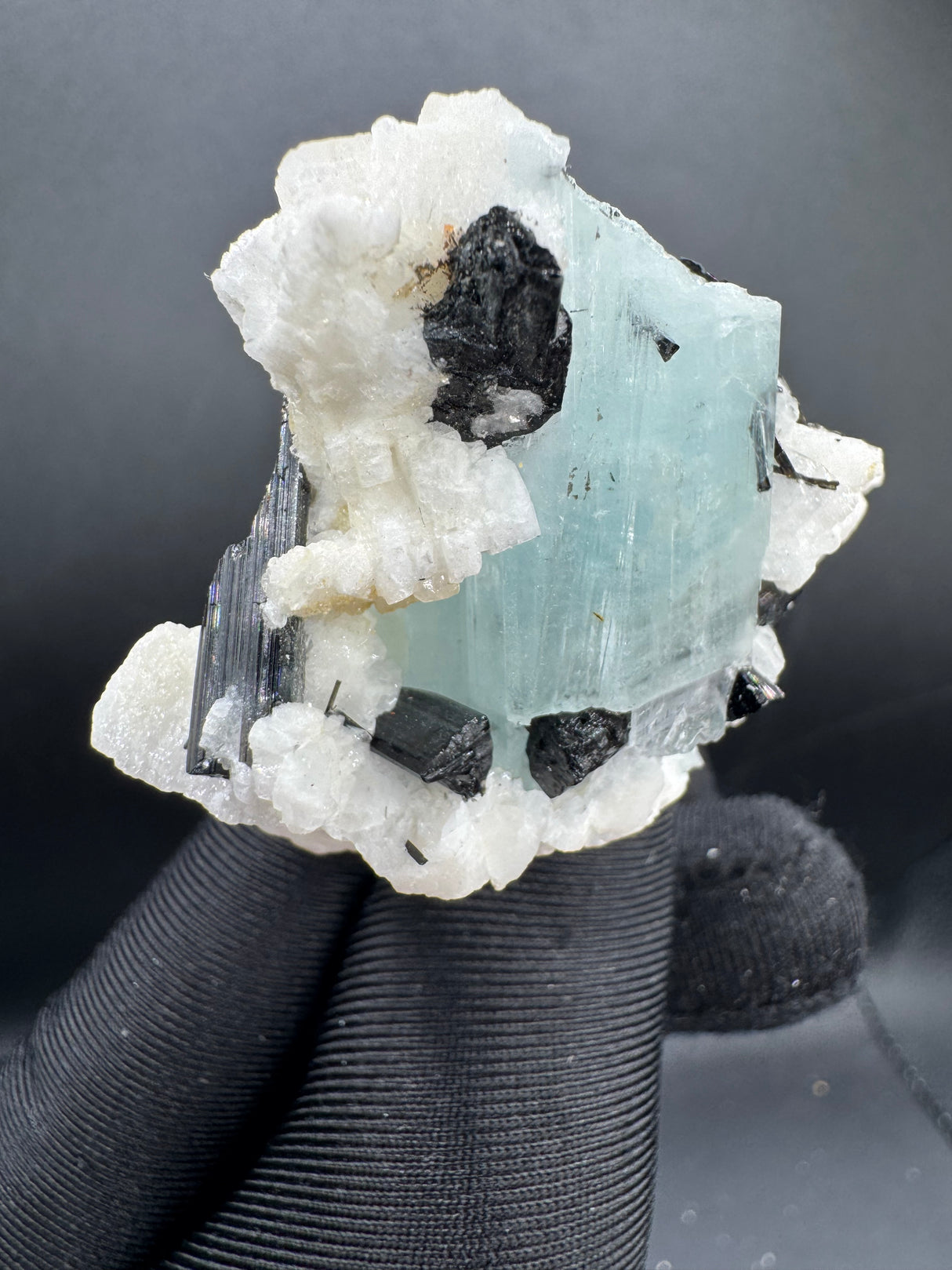 Aquamarine Specimen - 38g