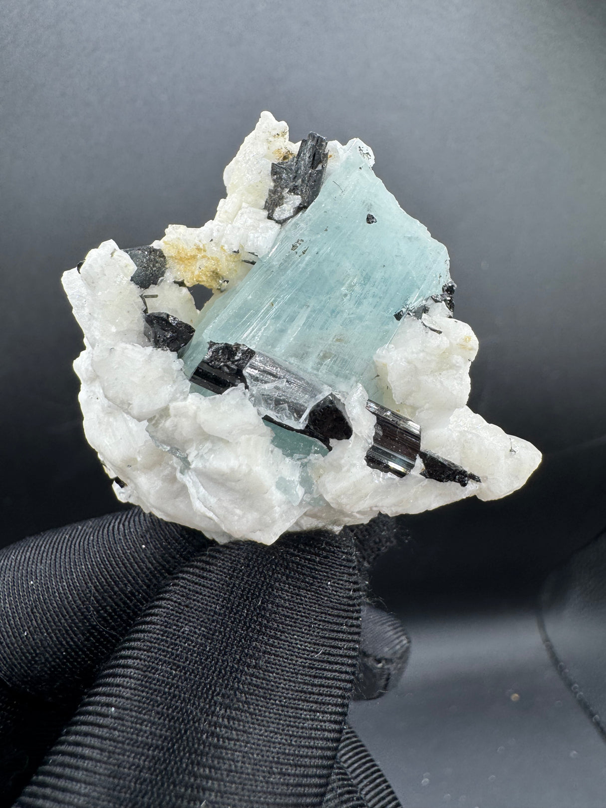 Aquamarine Specimen - 38g