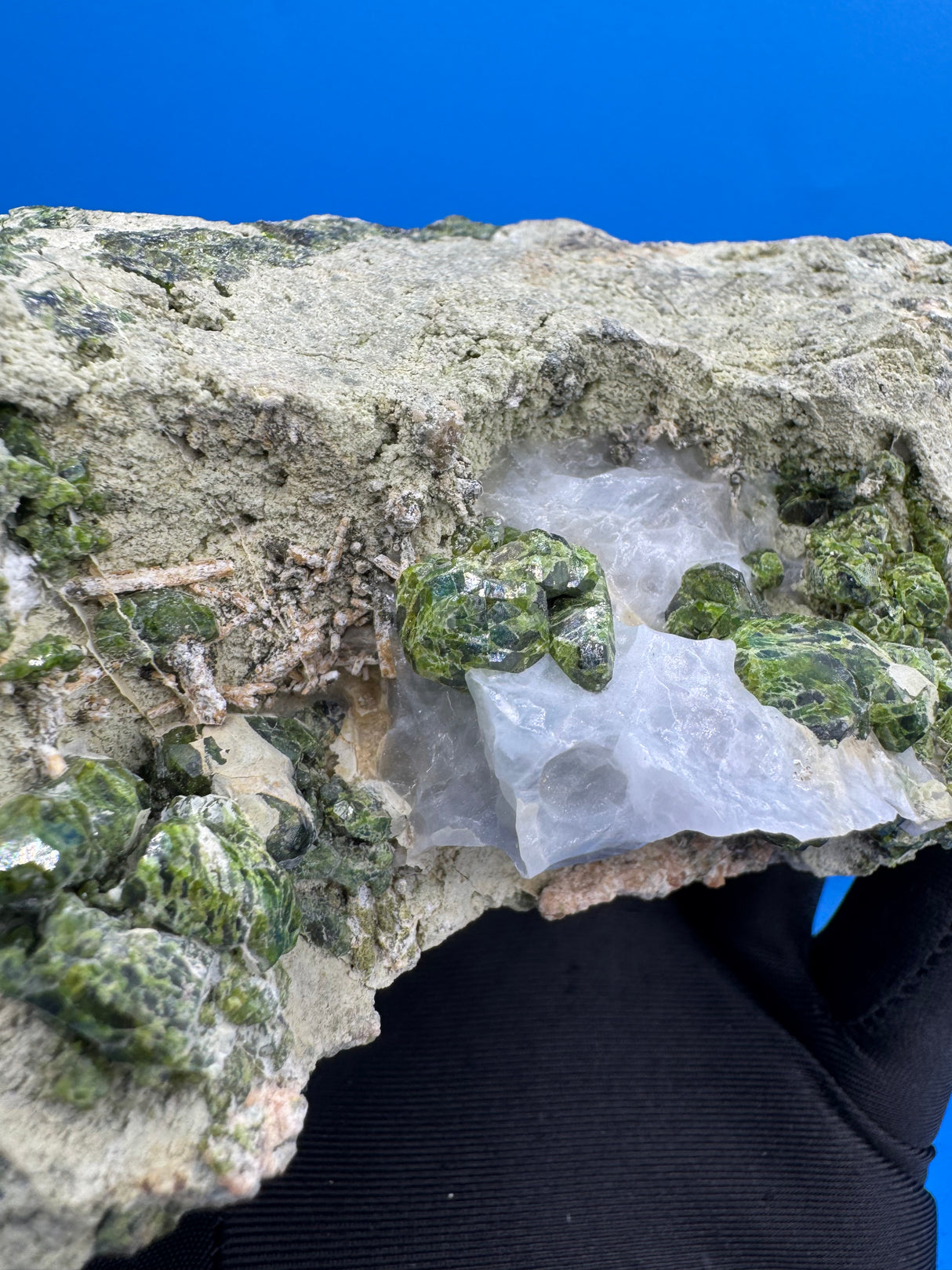 Green Garnet Specimen - 1184g