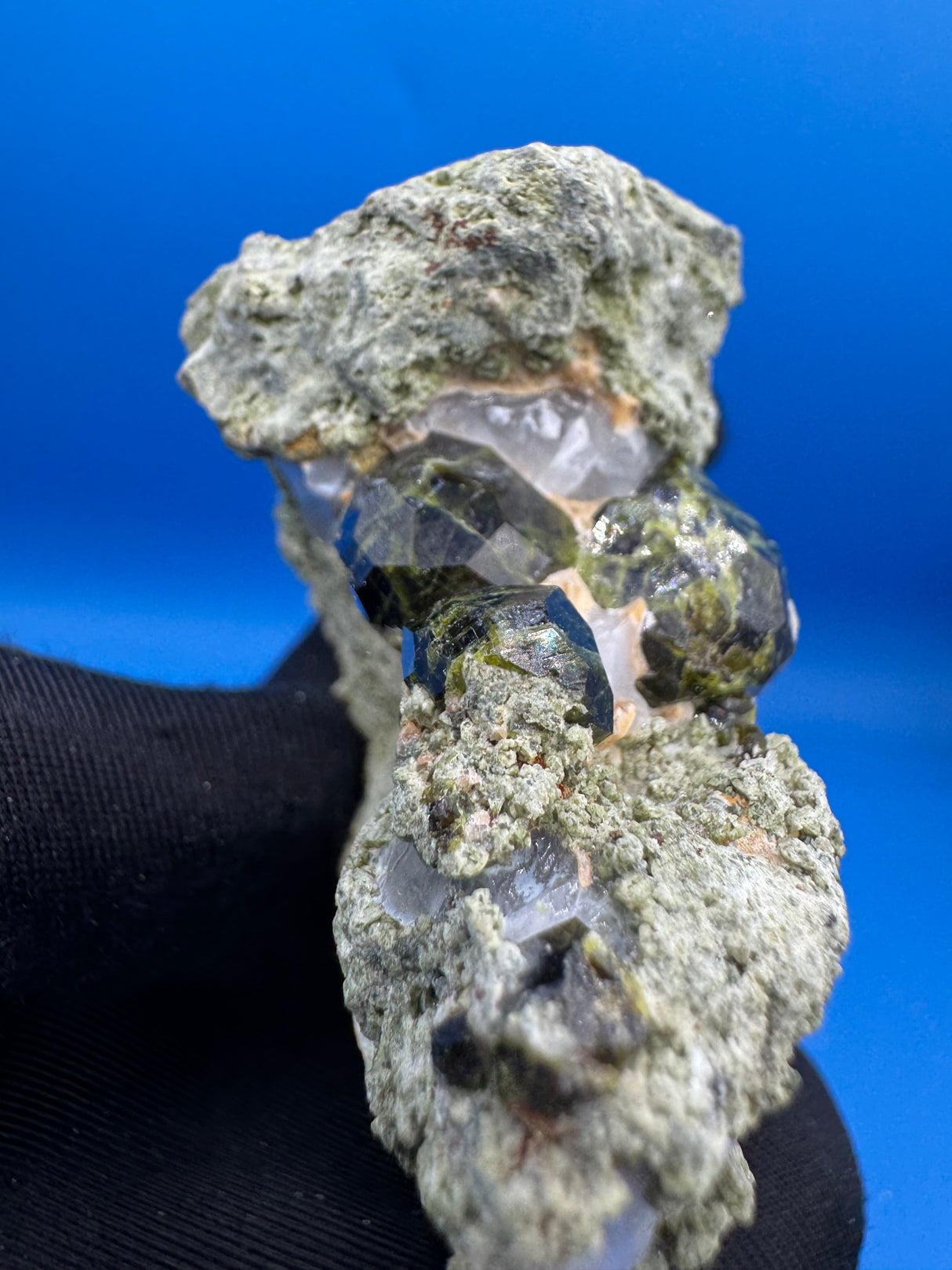 Garnet Specimen - 164g