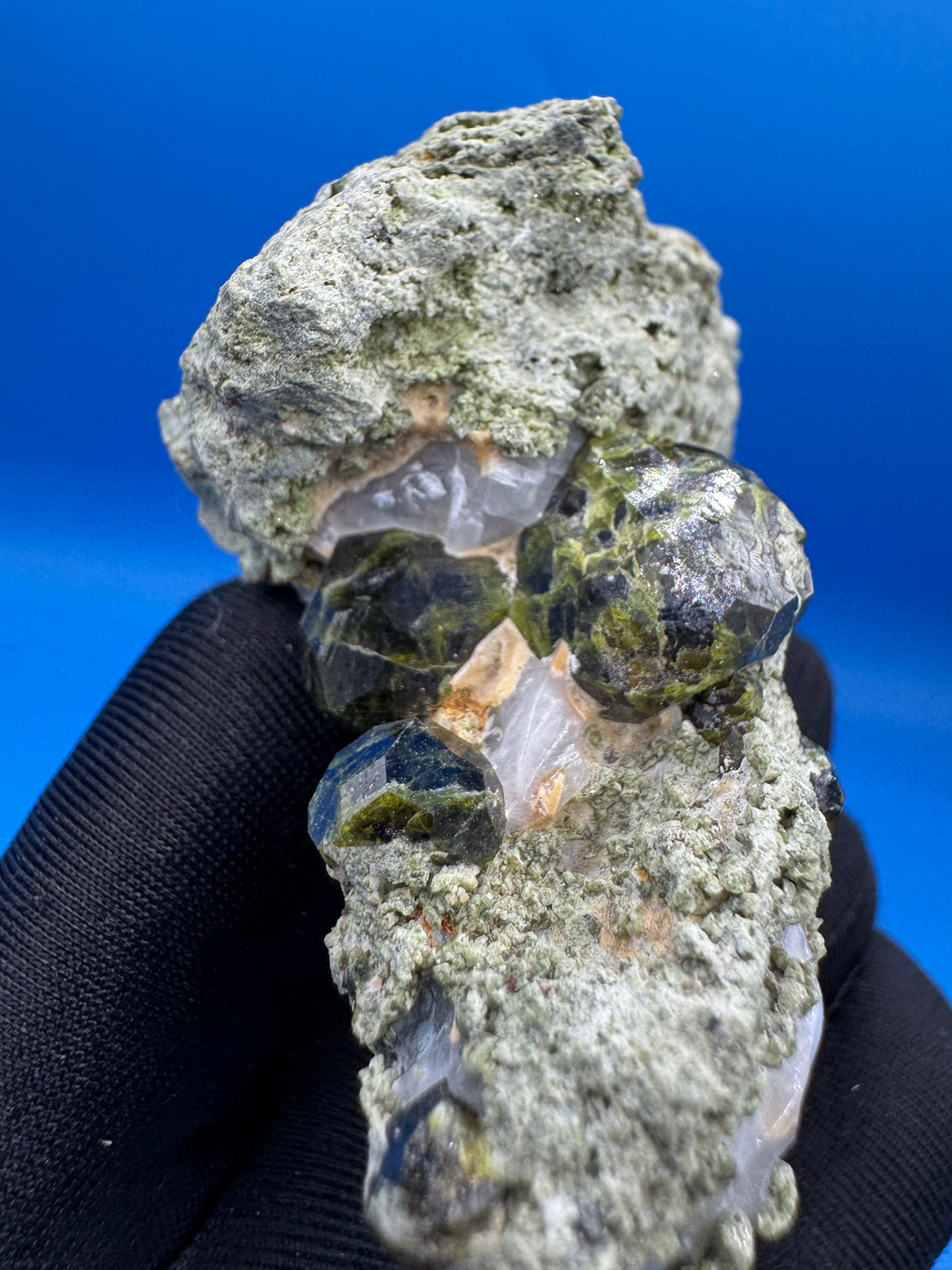 Garnet Specimen - 164g