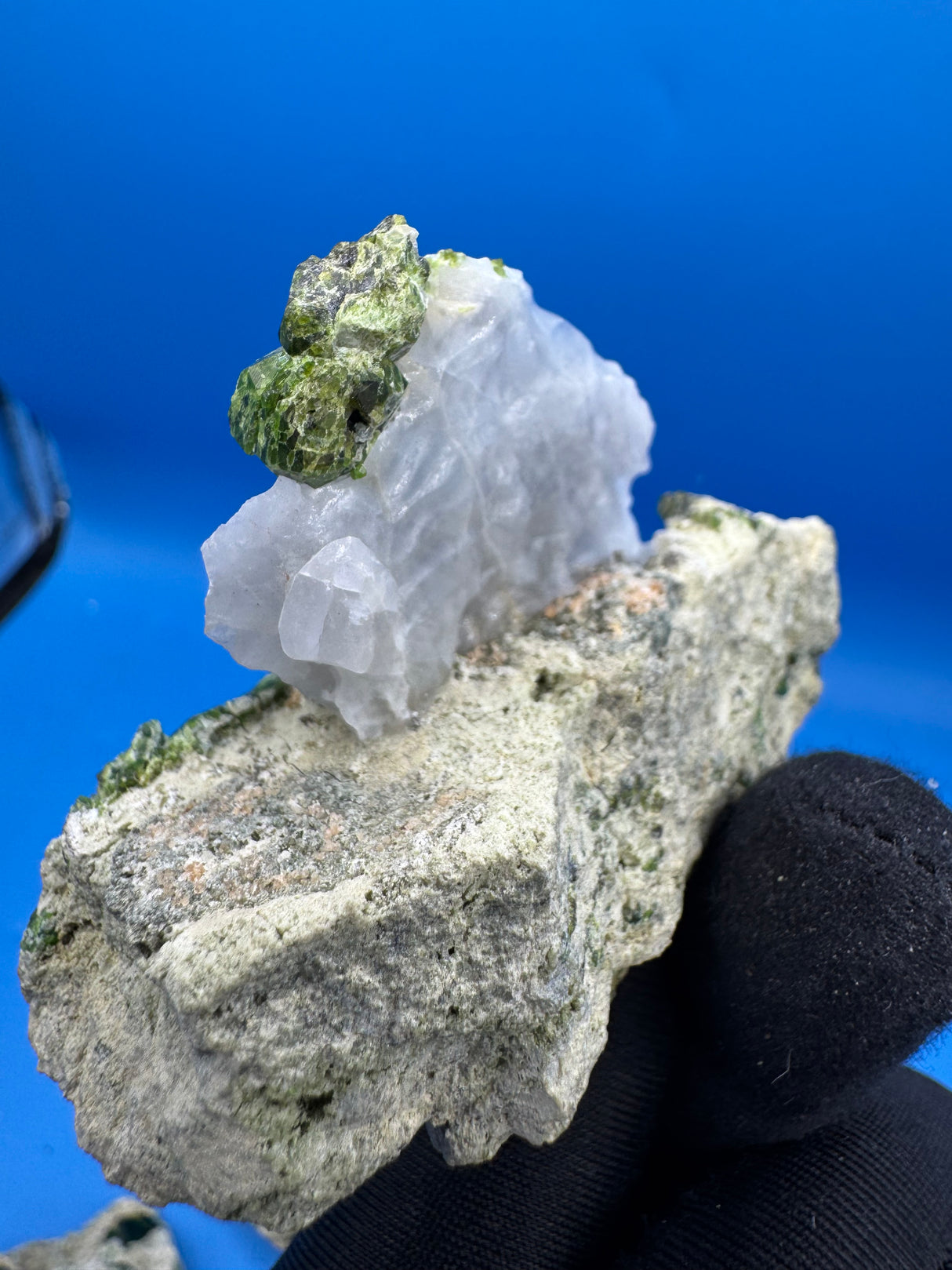 Green Garnet Specimen - 75g