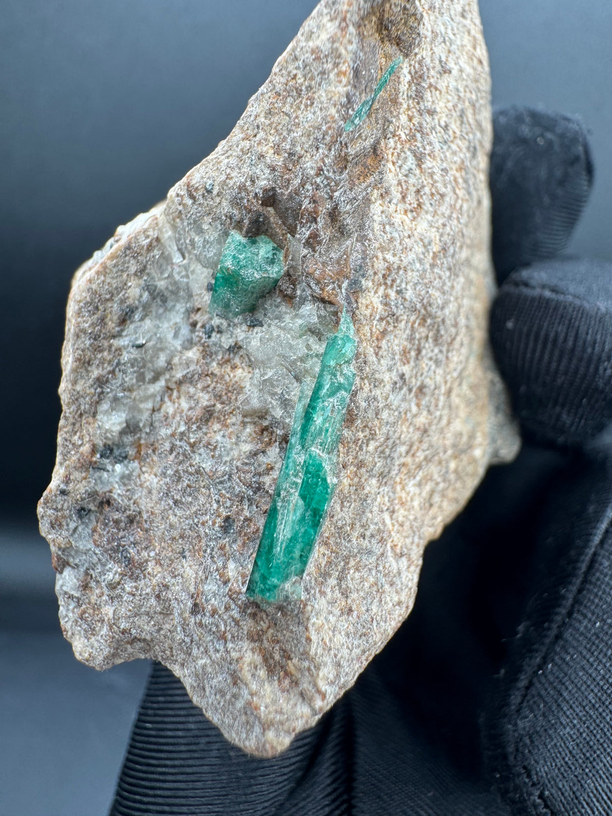 Emerald Specimen - 215g