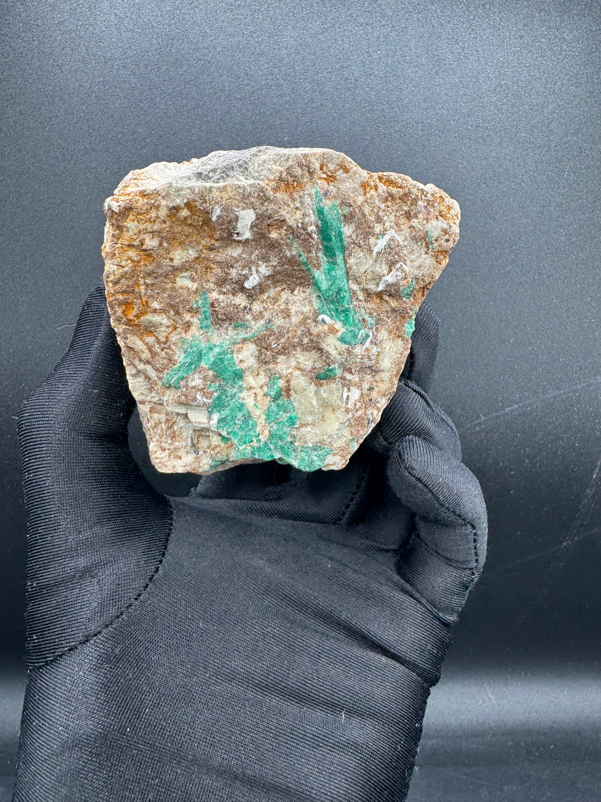 Emerald Specimen - 396g