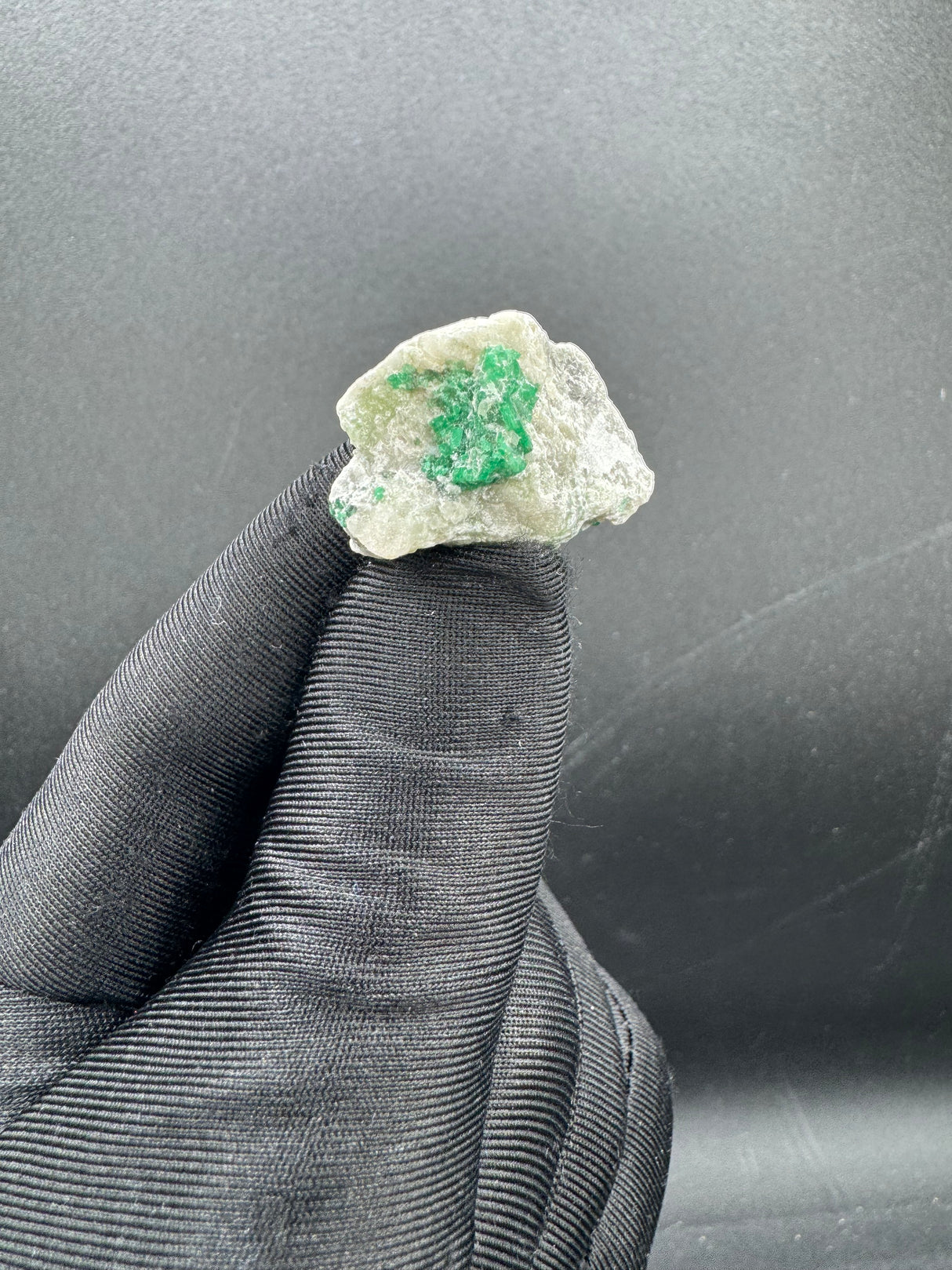 Emerald Specimen - 10g