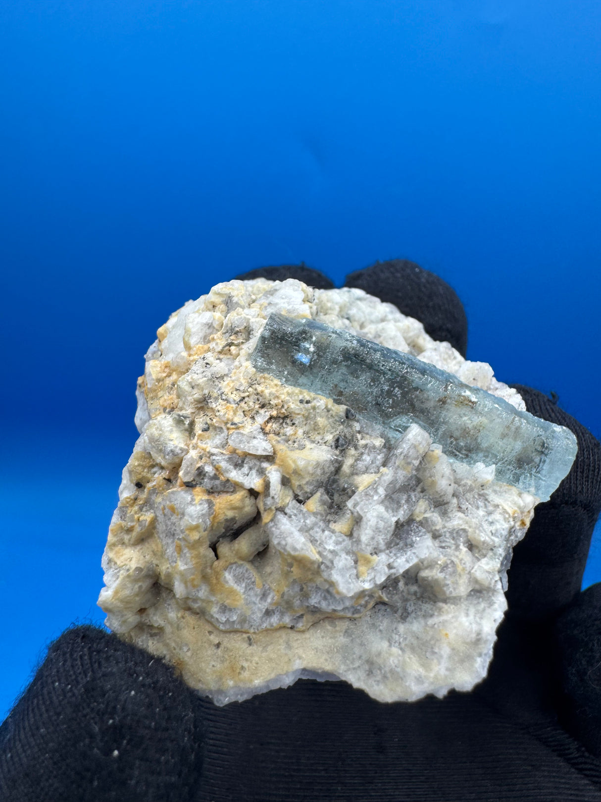 Aquamarine Specimen - 69g