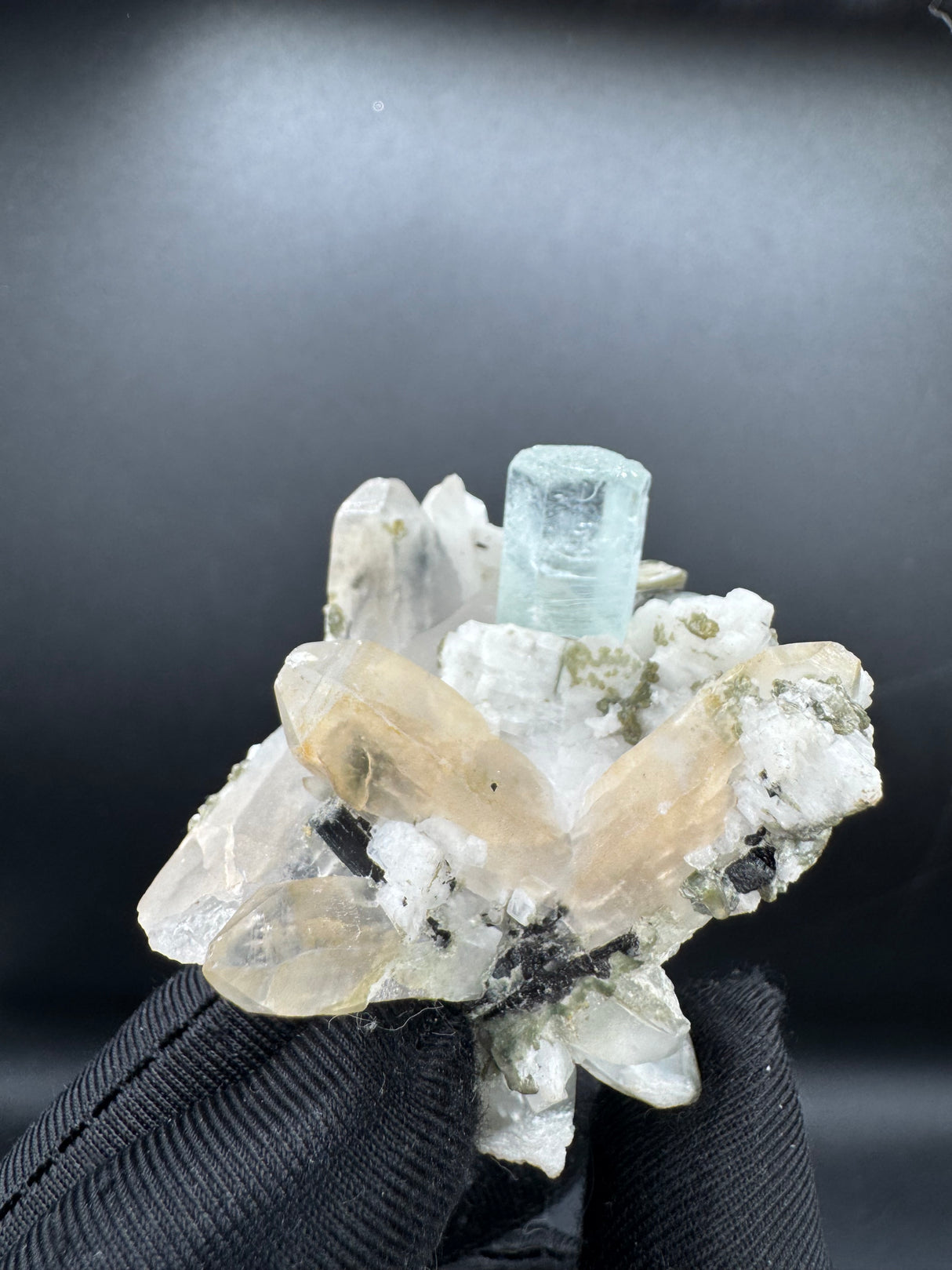 Aquamarine Specimen - 82g