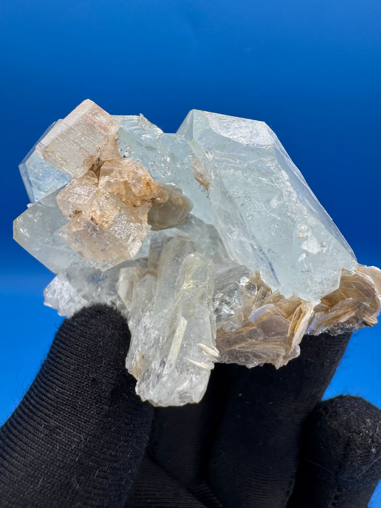 Aquarmarine Specimen - 104g