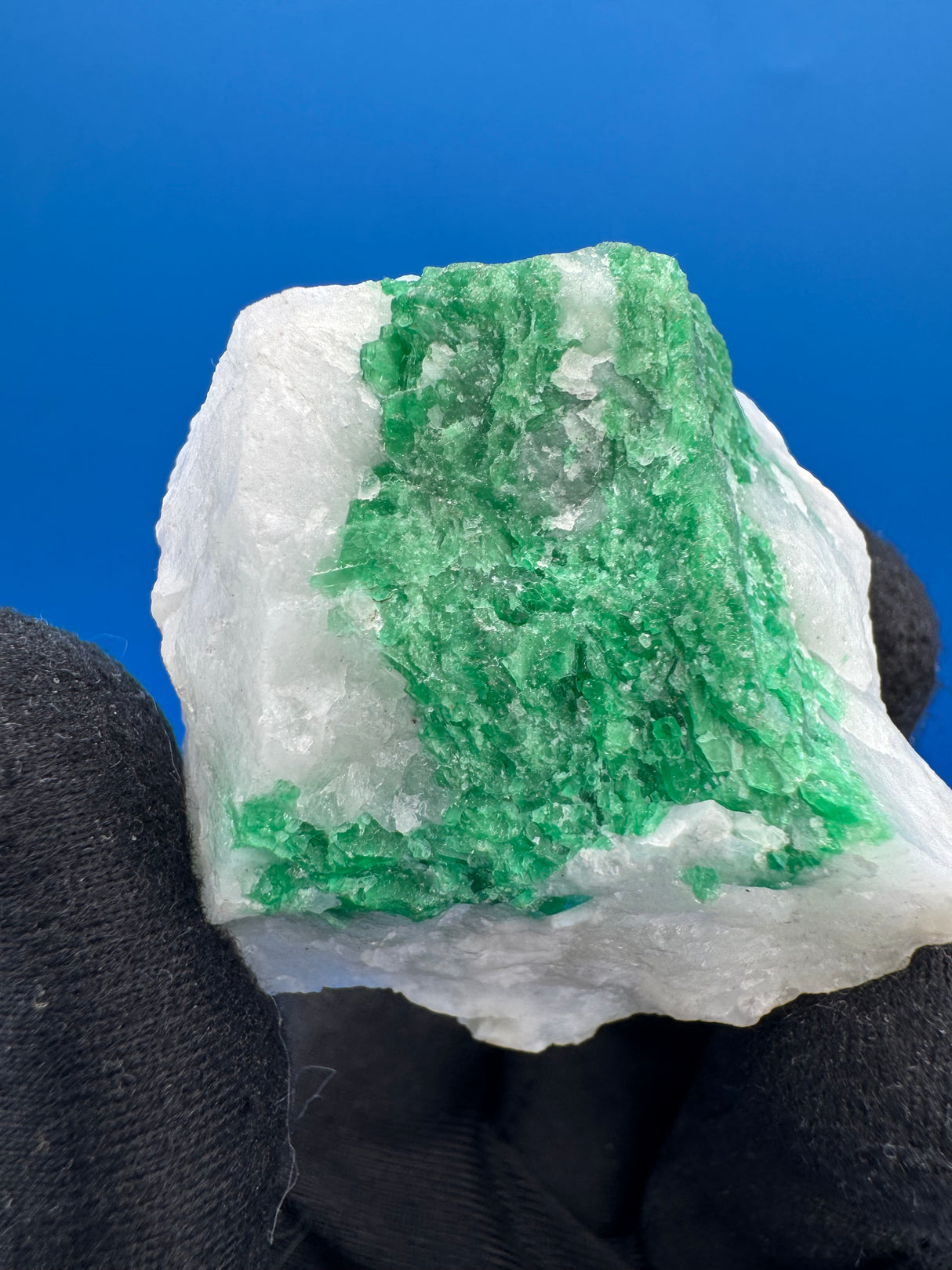 Emerald Specimen - 76g