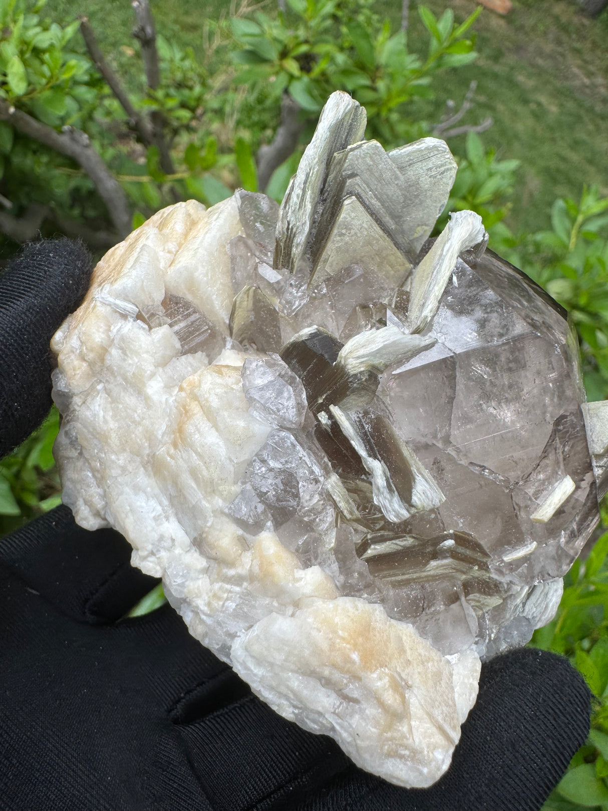 Quartz and Mica Specimen - 448g