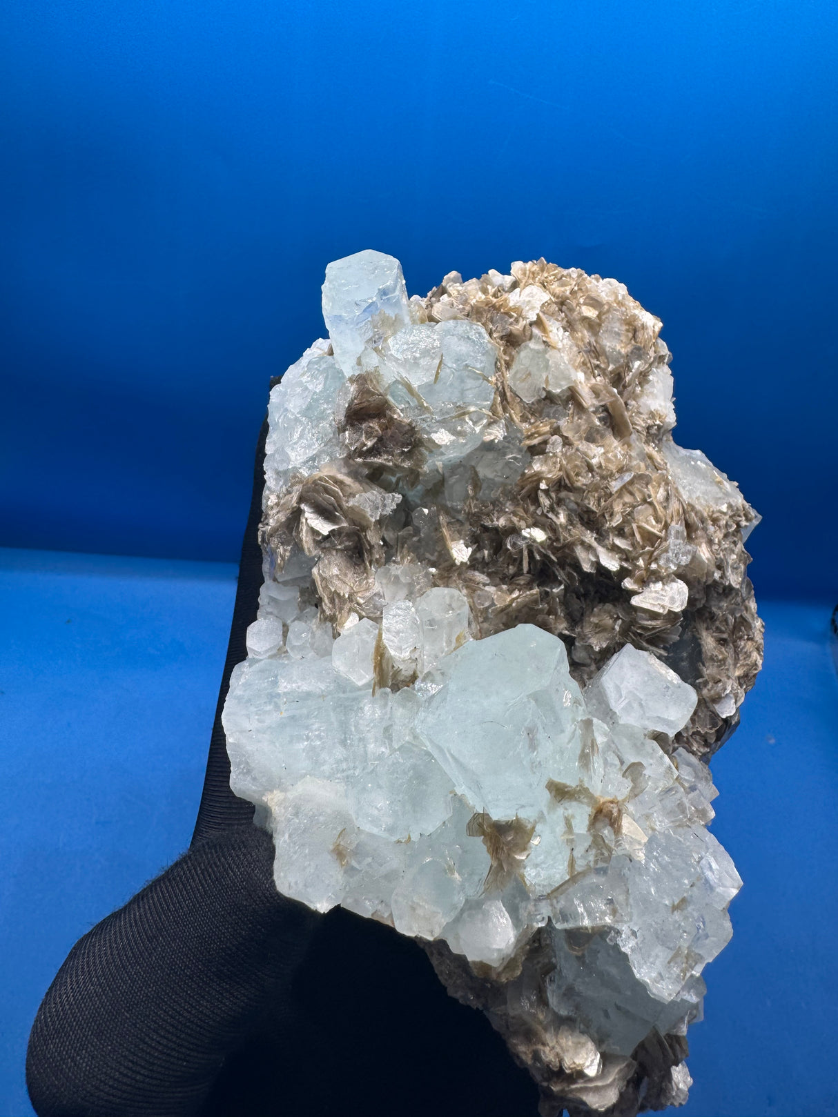 Aquamarine Specimen - 1388g