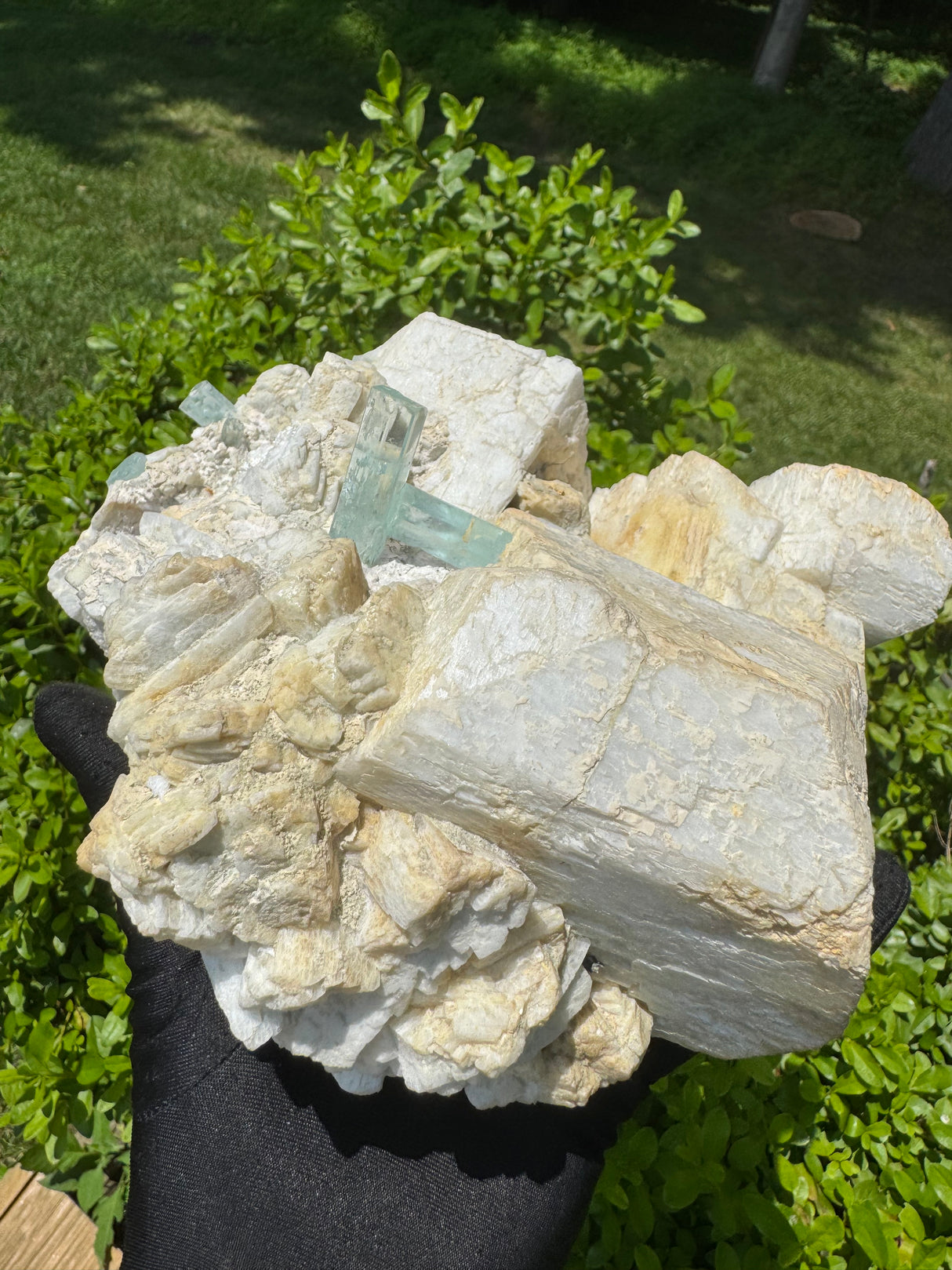 Aquarmarine Specimen - 7.60lb