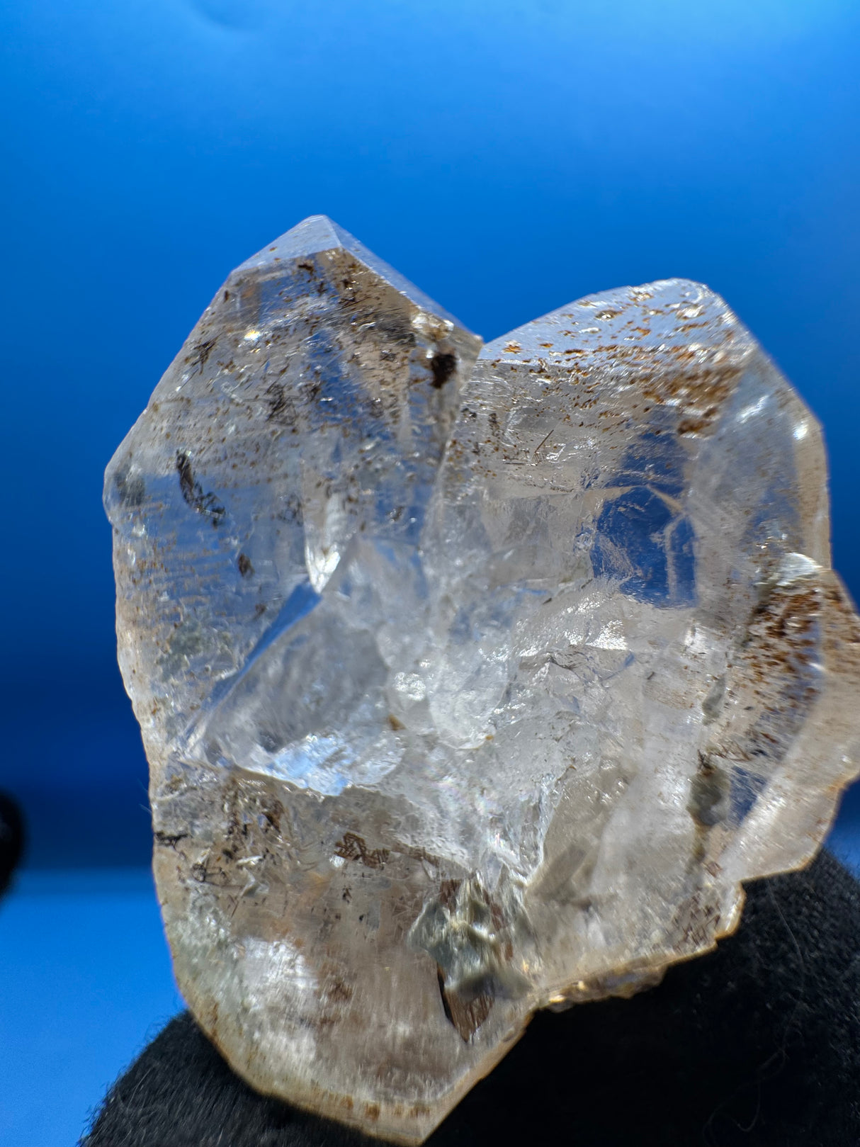 Quartz Crystal Specimen - 61g