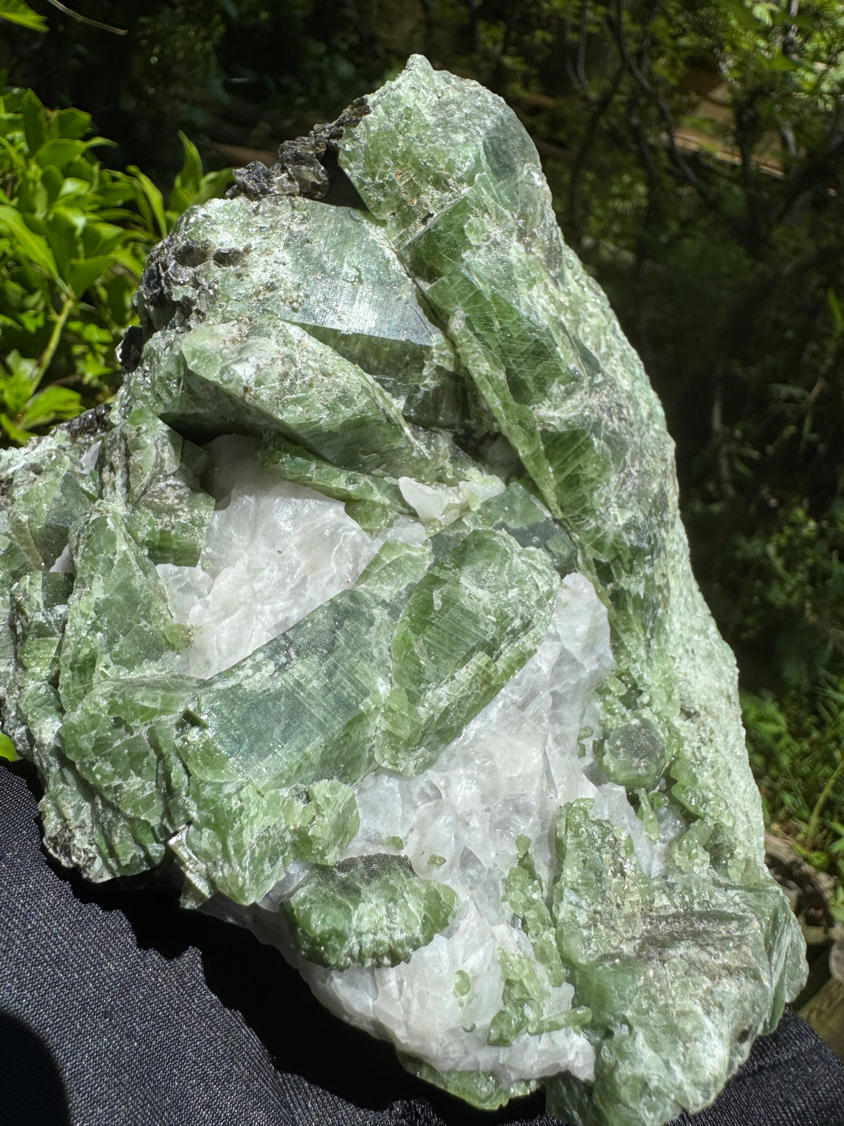 Green Diopside Specimen – 1418g