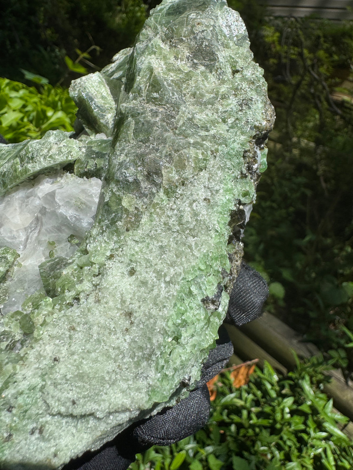 Green Diopside Specimen – 1418g