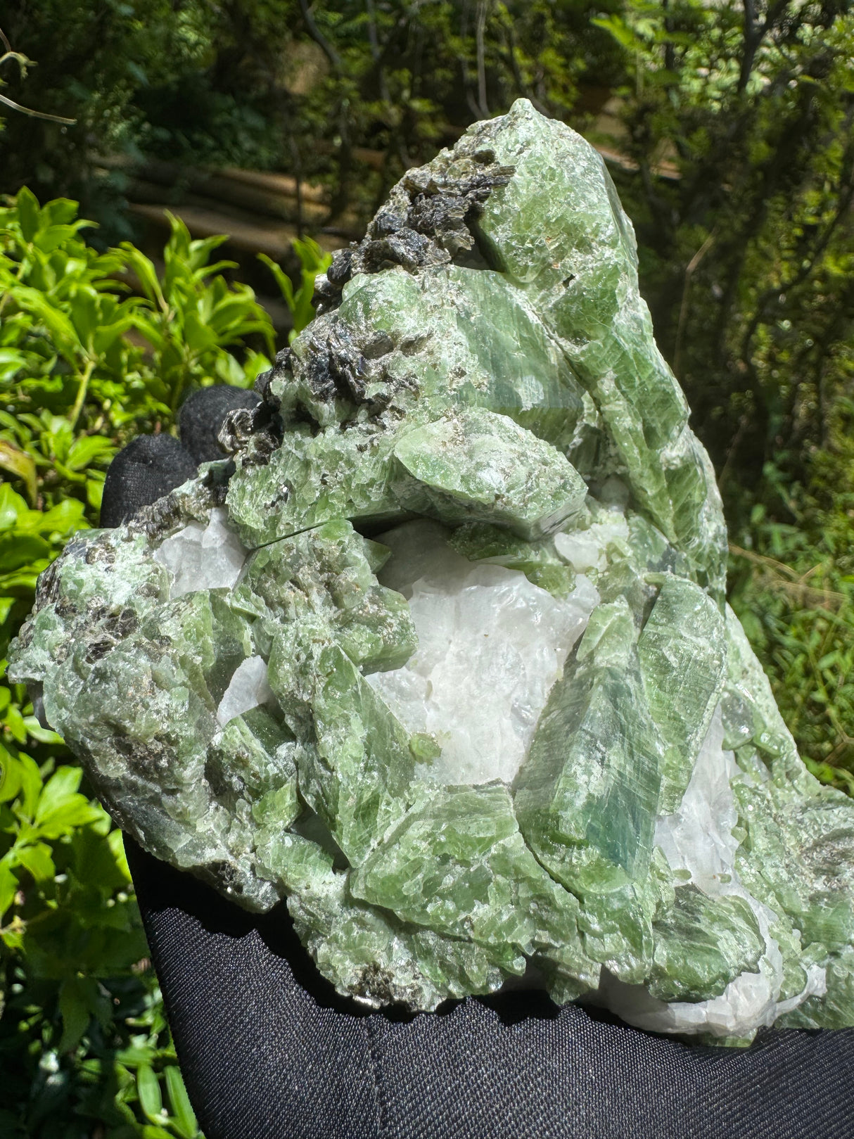 Green Diopside Specimen – 1418g
