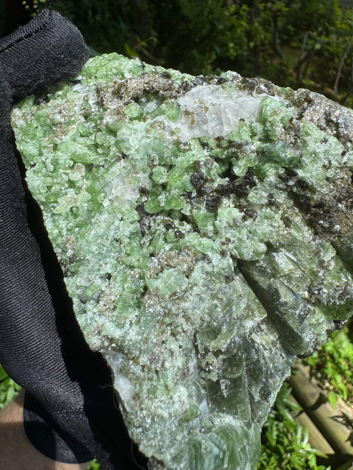 Green Diopside Specimen – 1418g