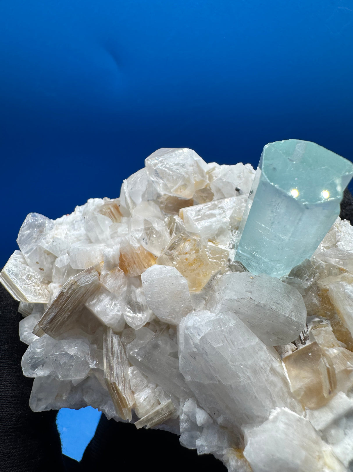 Aquamarine Specimen - 255g