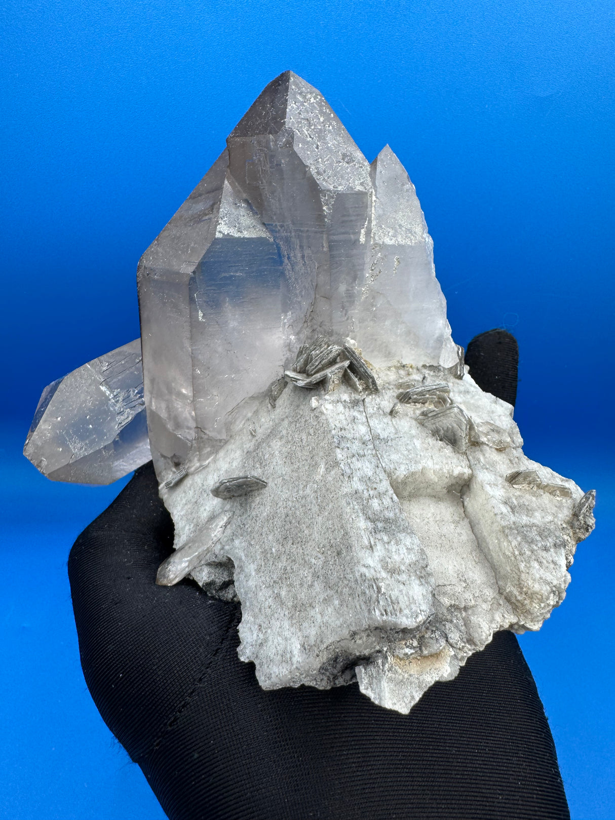 Quartz Specimen - 1107g