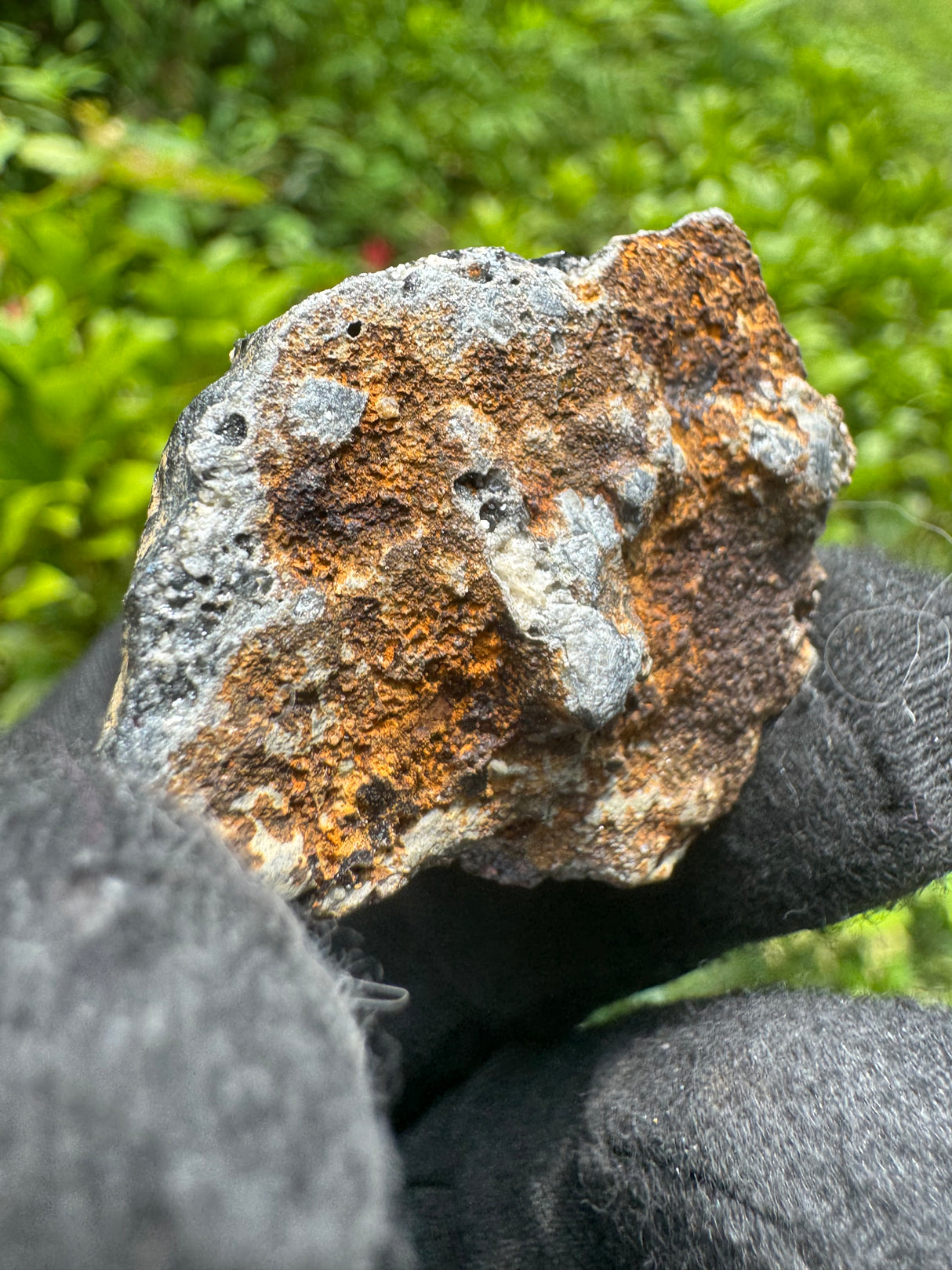 Hematite Crystal Specimen – 20g