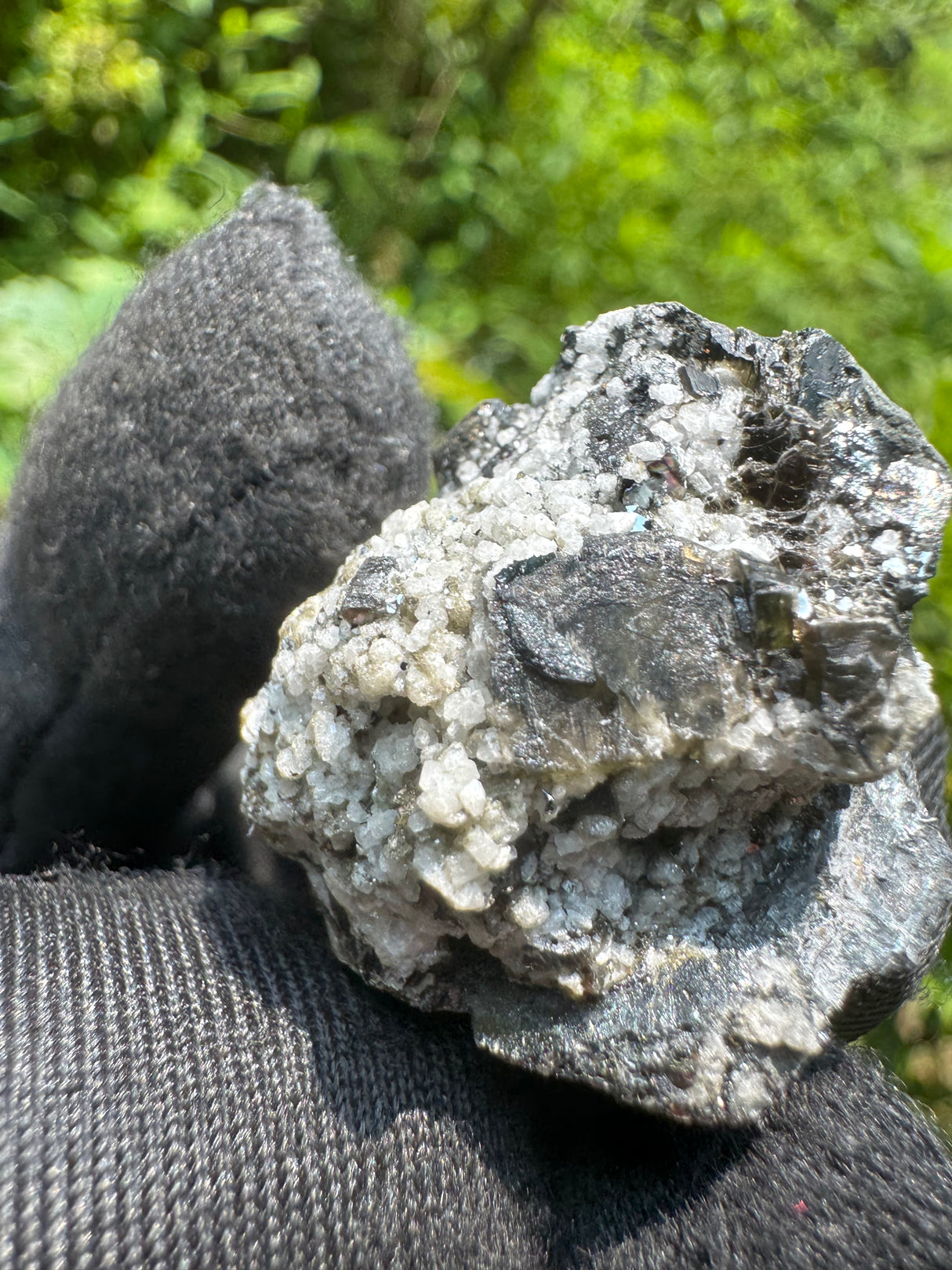 Hematite Crystal Specimen – 20g