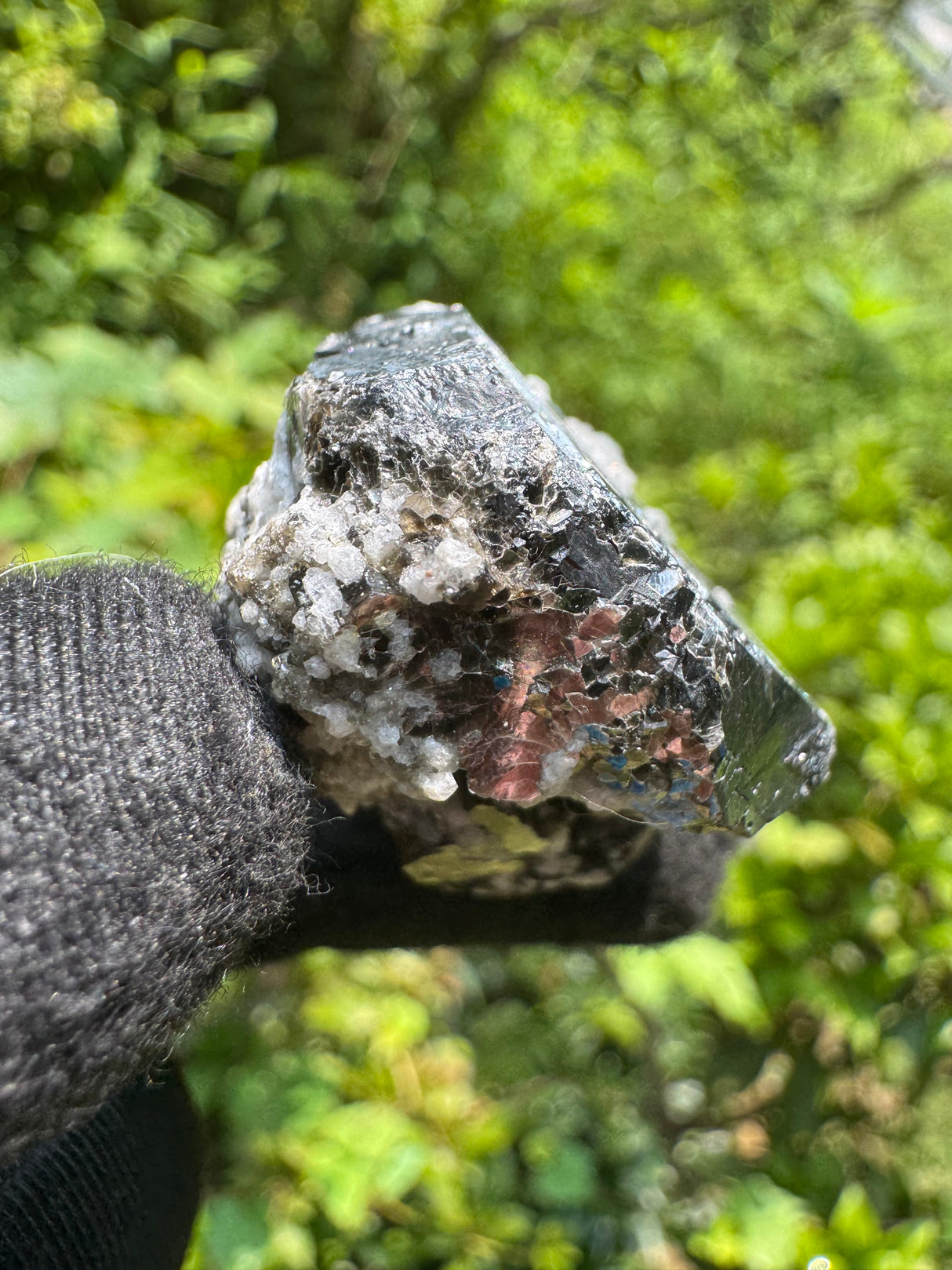 Hematite Crystal Specimen – 20g
